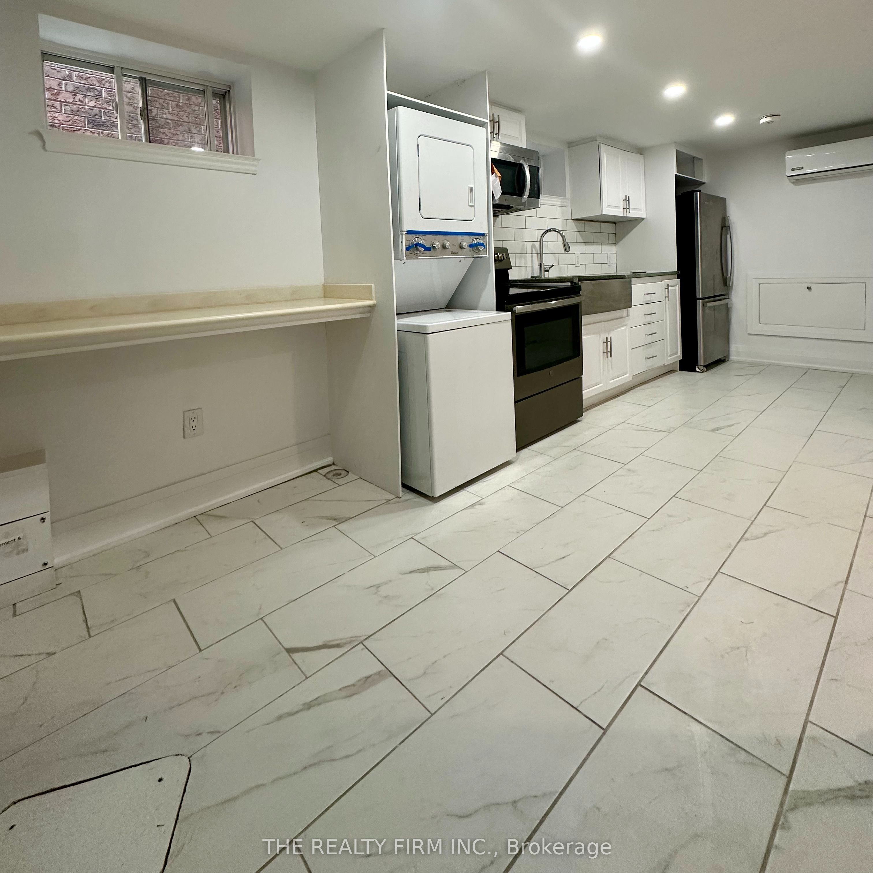6 Lapp Street Property Photo 45
