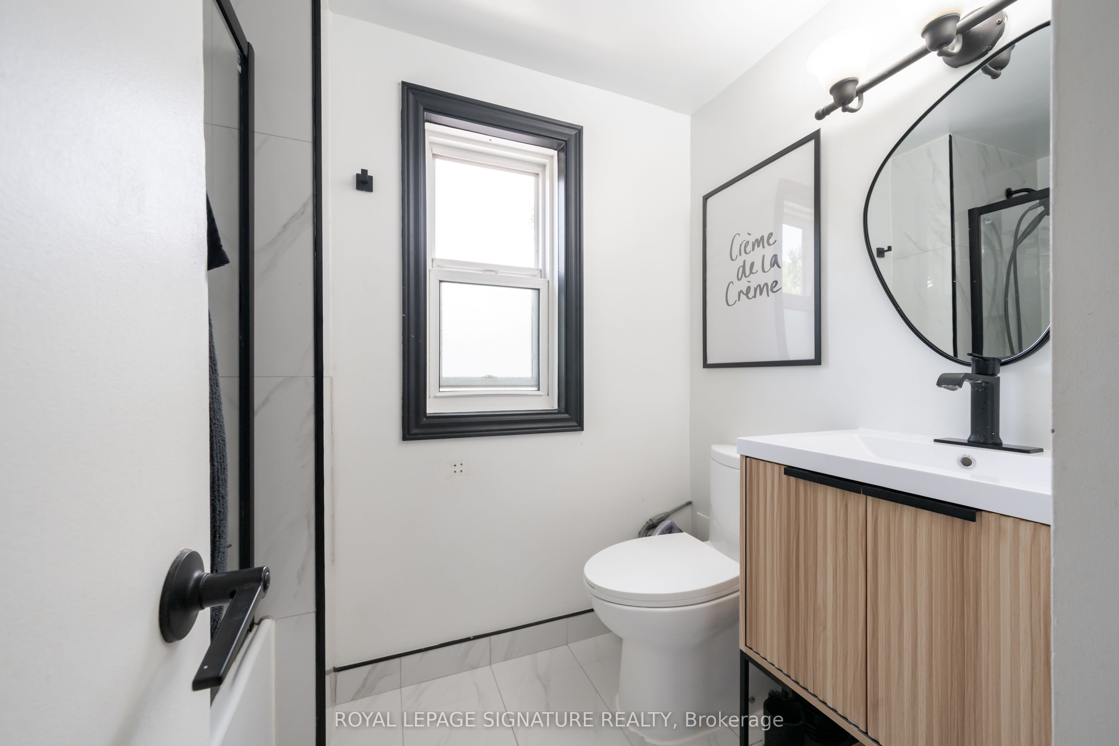 234 John Street Property Photo 27