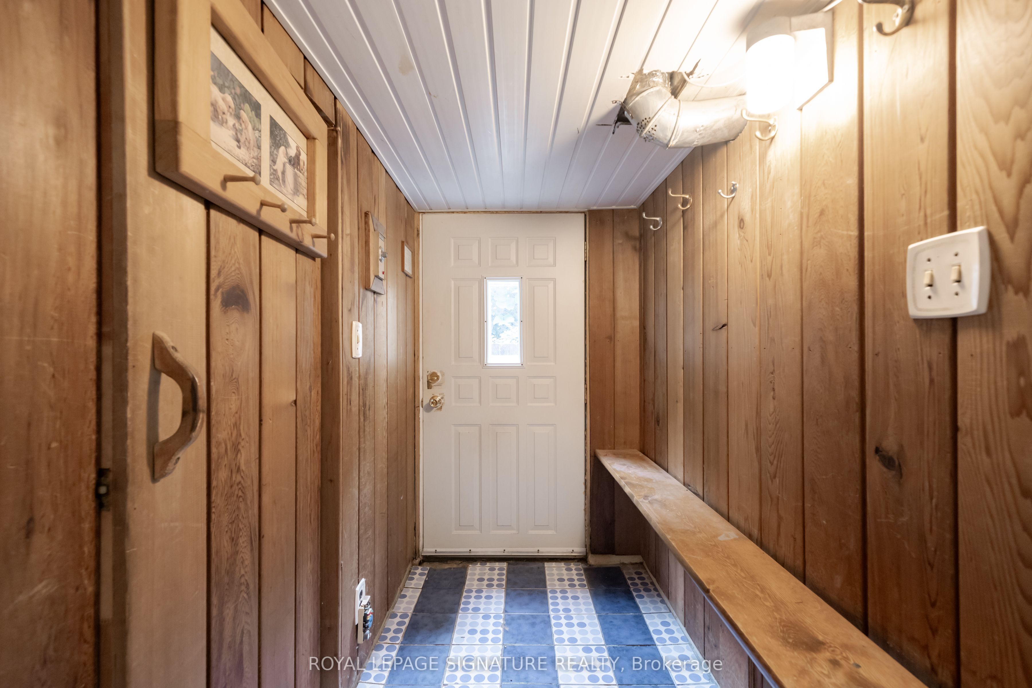 234 John Street Property Photo 29