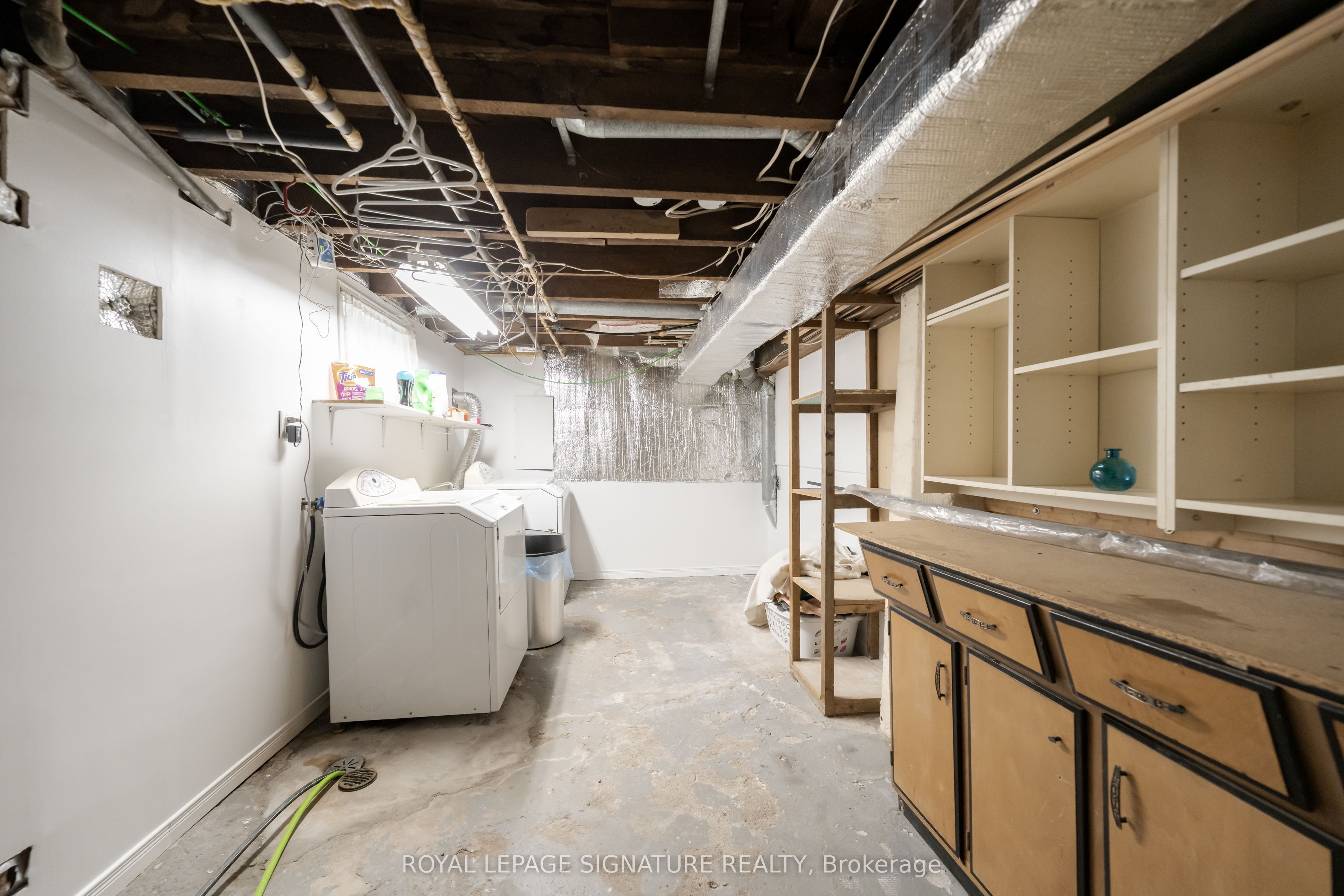 234 John Street Property Photo 32