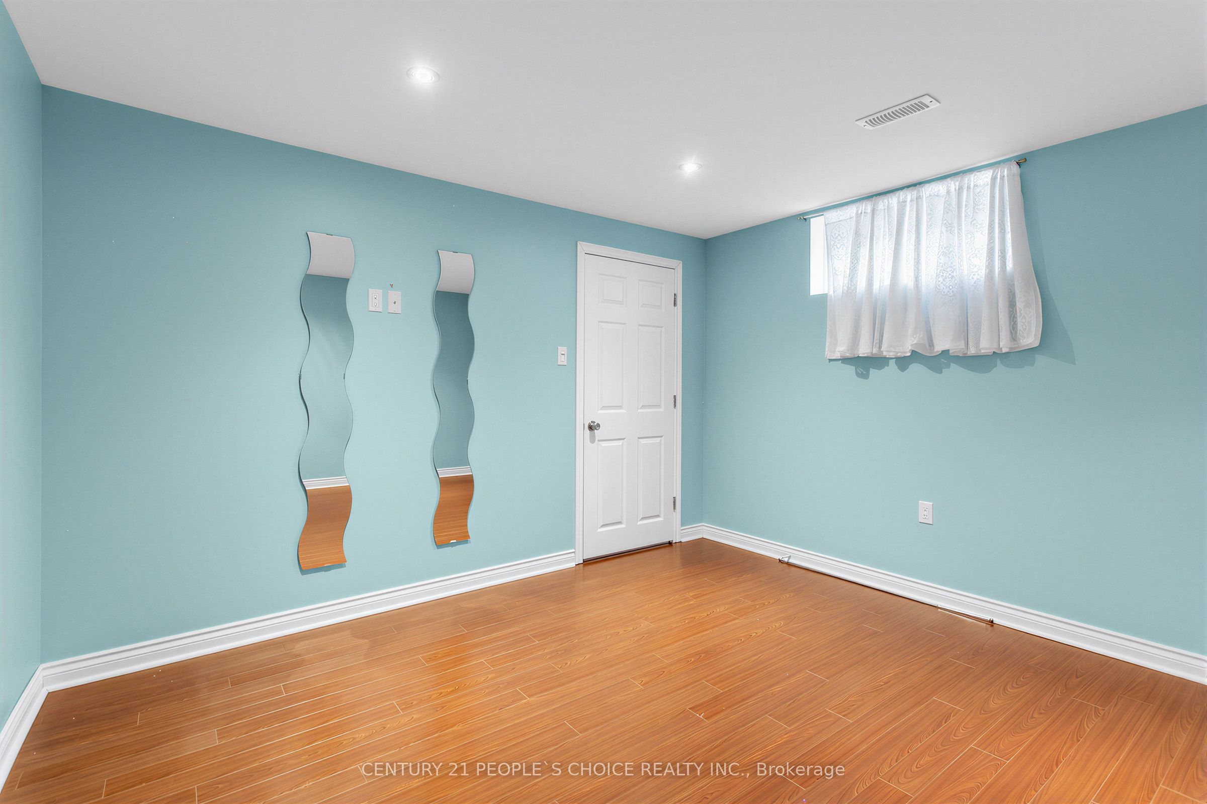 42 Dixfield Drive Lower Property Photo 7