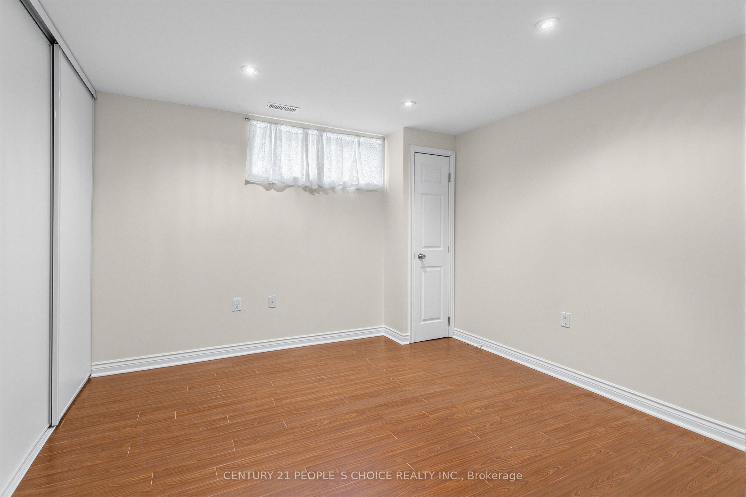 42 Dixfield Drive Lower Property Photo 14