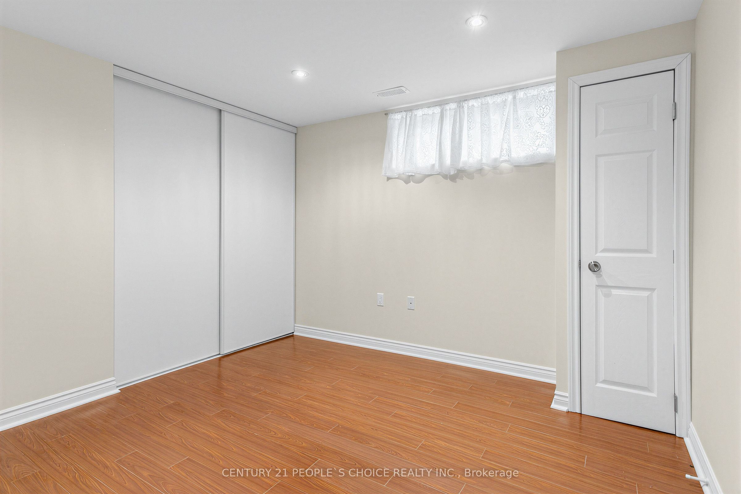 42 Dixfield Drive Lower Property Photo 18