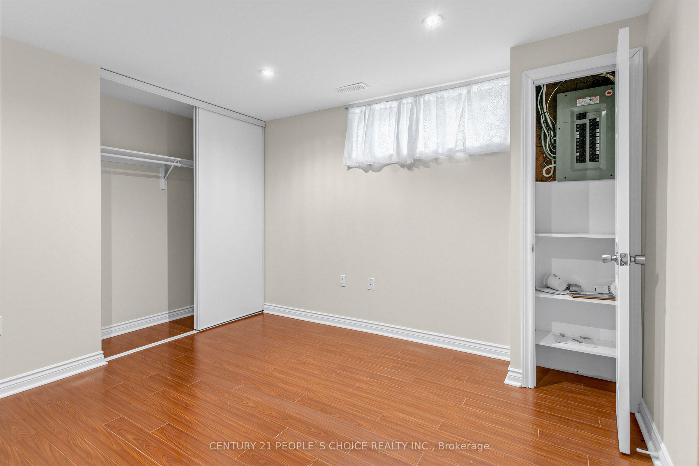 42 Dixfield Drive Lower Property Photo 19