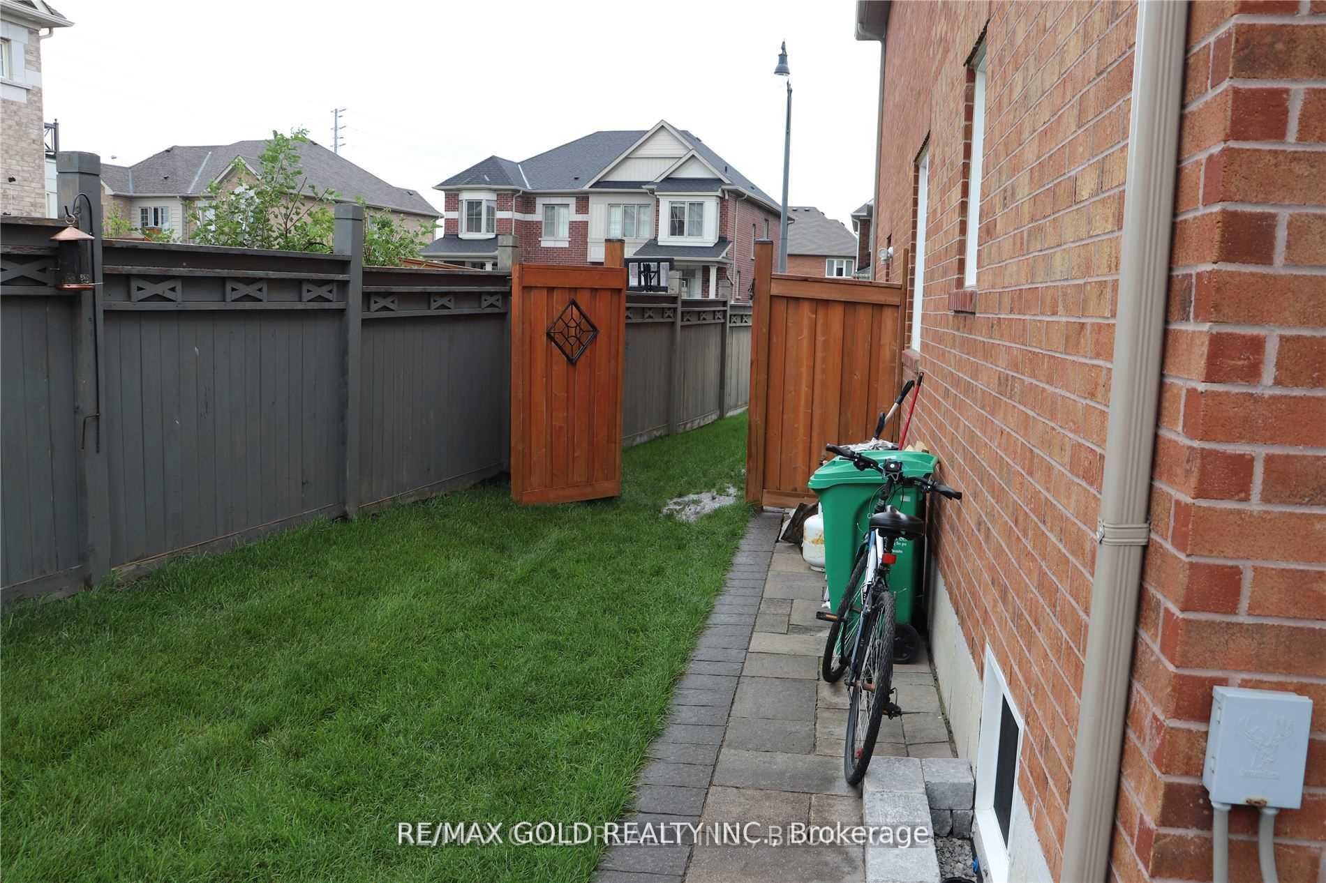 45 Biddens Square Property Photo 9