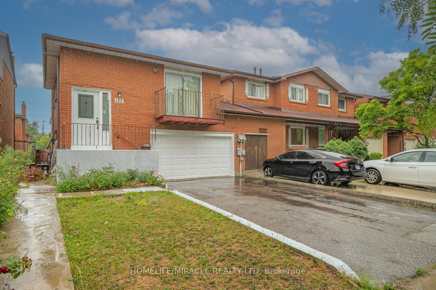 177 Westmore Drive S Property Photo 2