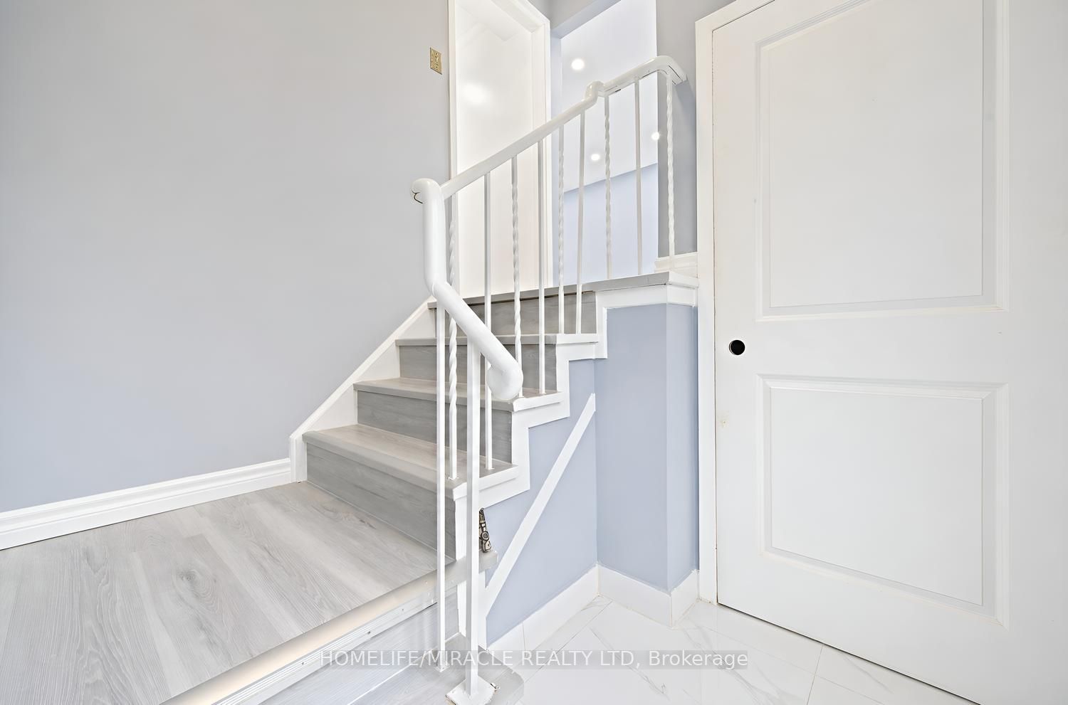 177 Westmore Drive S Property Photo 4