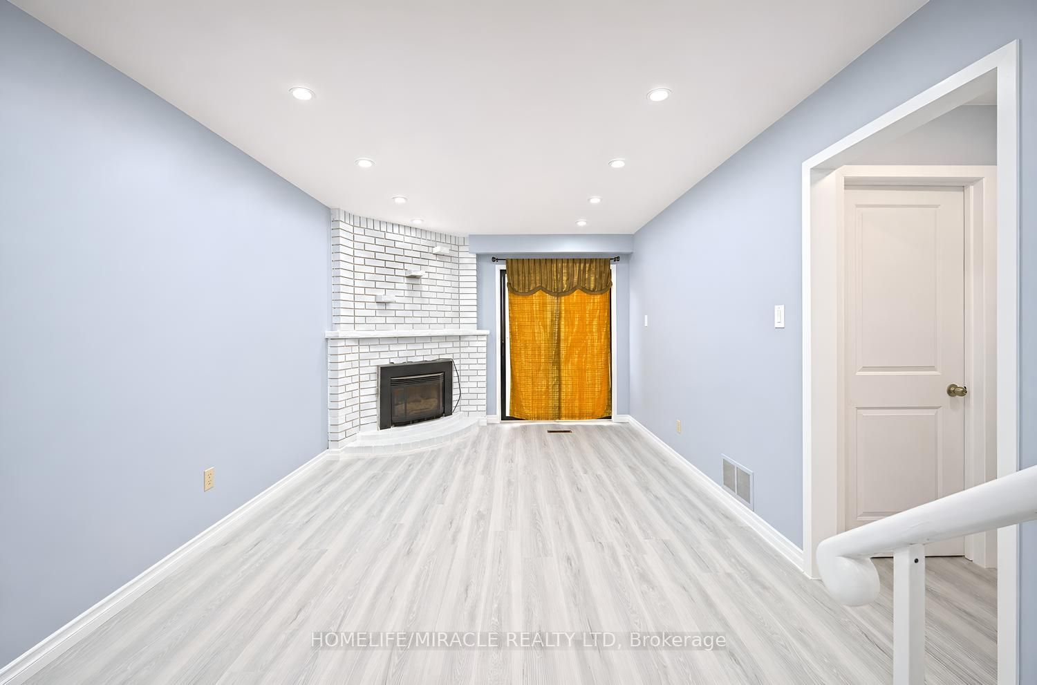 177 Westmore Drive S Property Photo 20