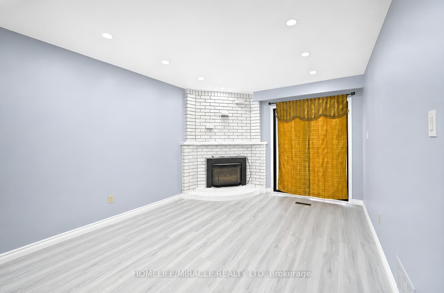 177 Westmore Drive S Property Photo 21