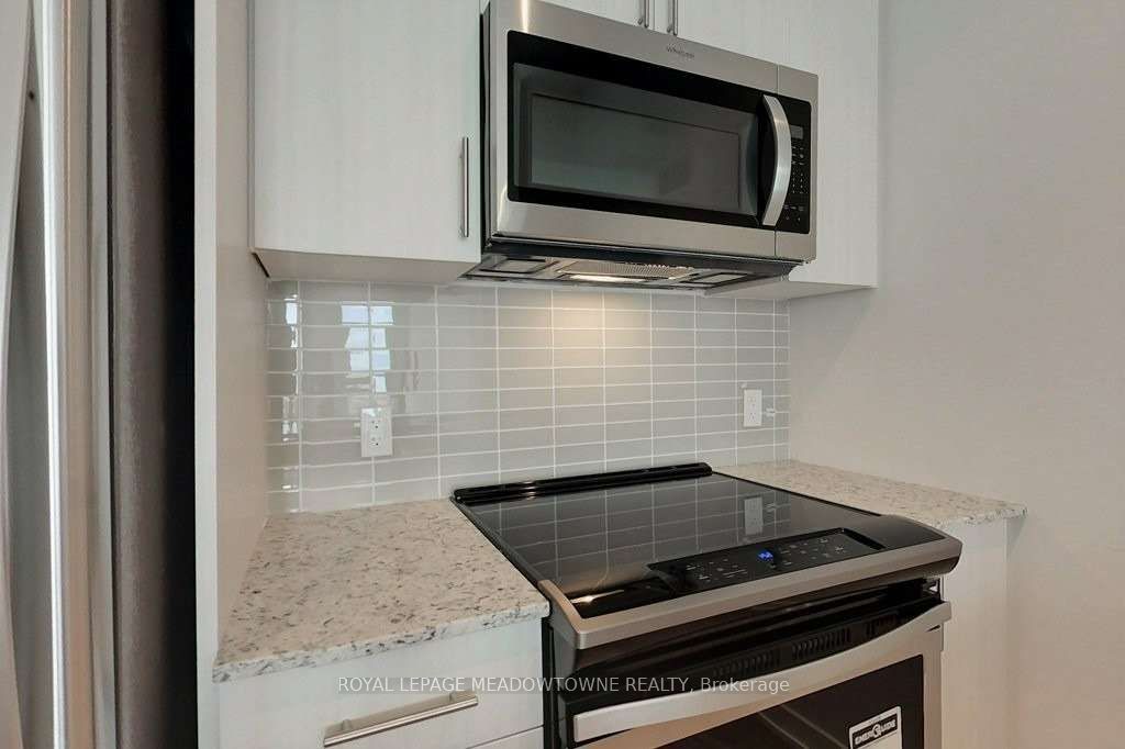 4055 Parkside Drive 2411 Property Photo 14
