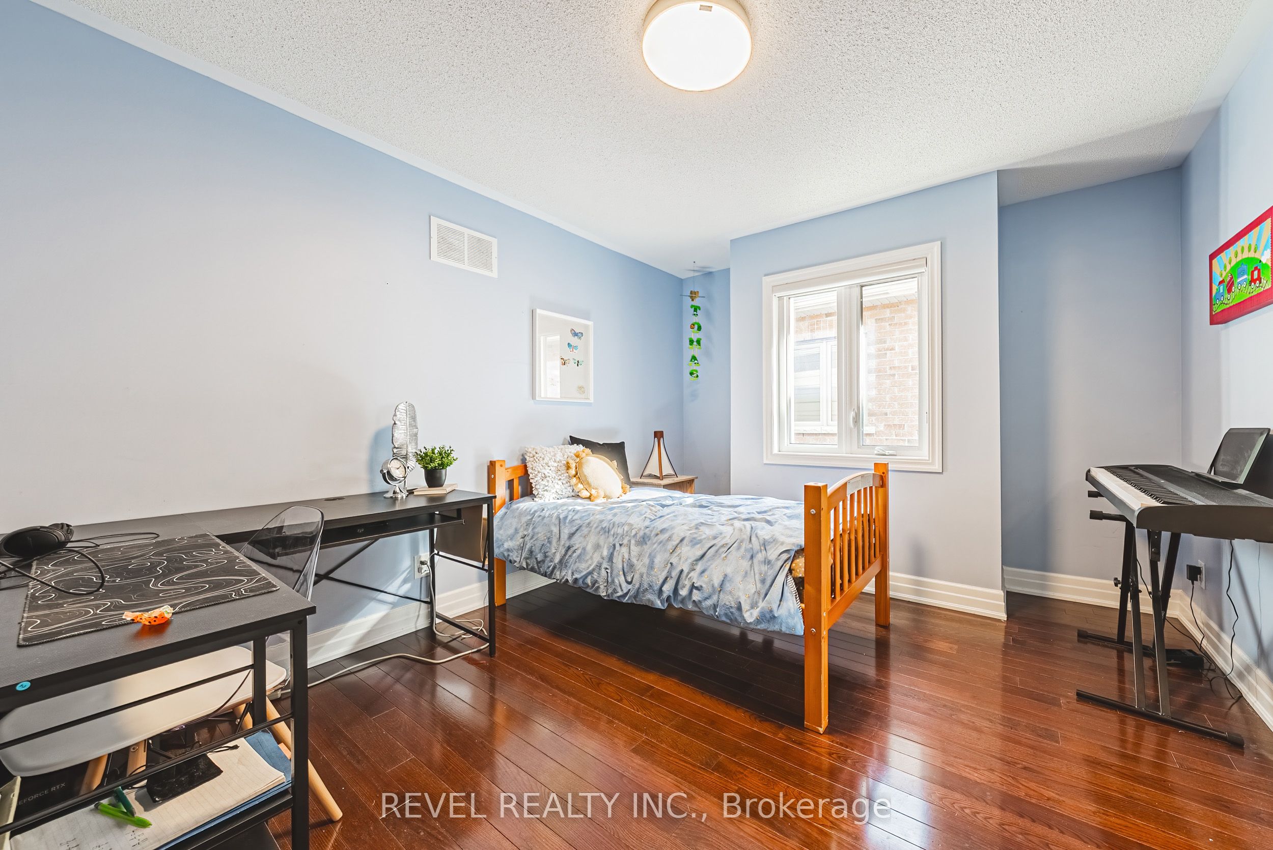 170 Forbes Terrace Property Photo 35
