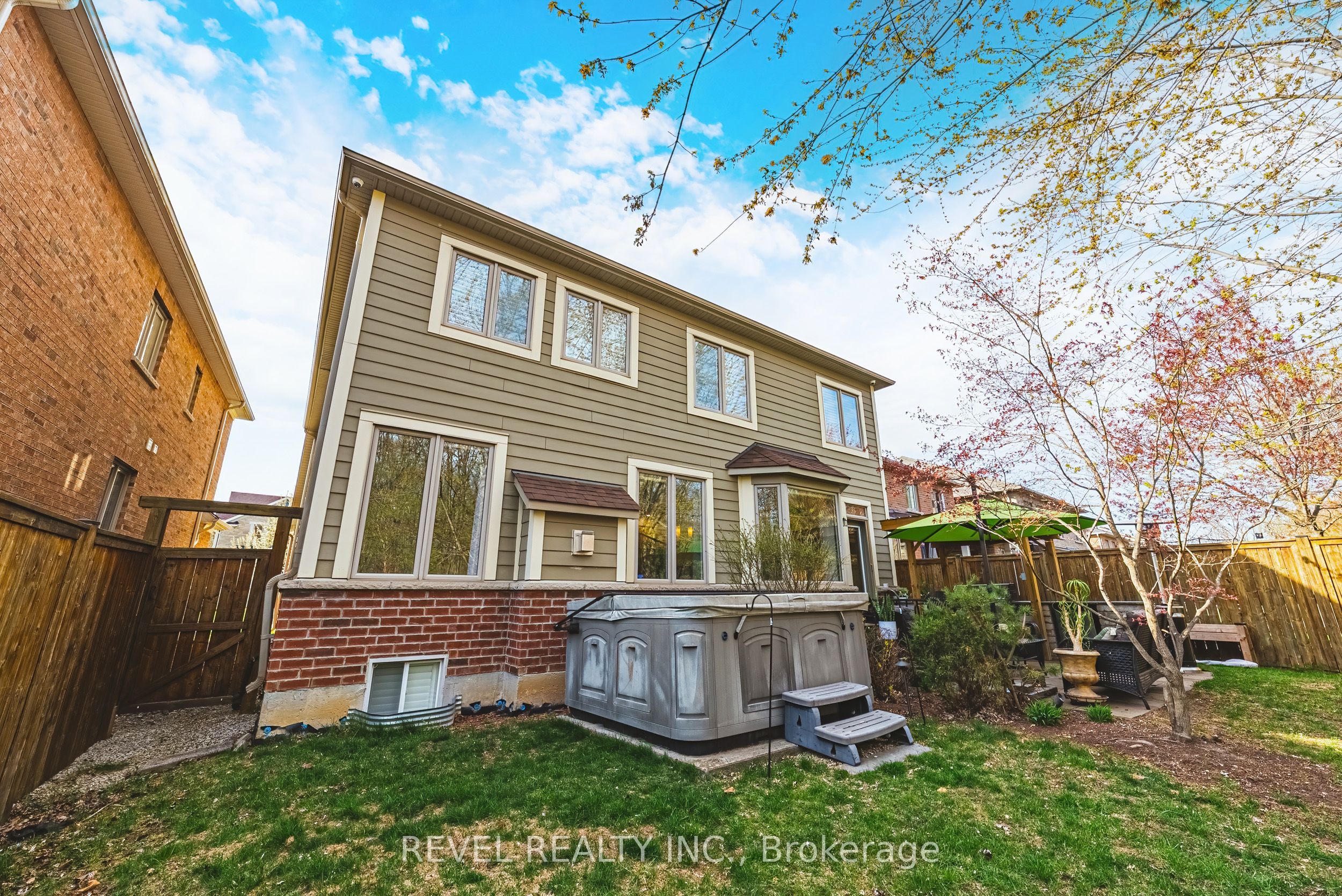 170 Forbes Terrace Property Photo 42