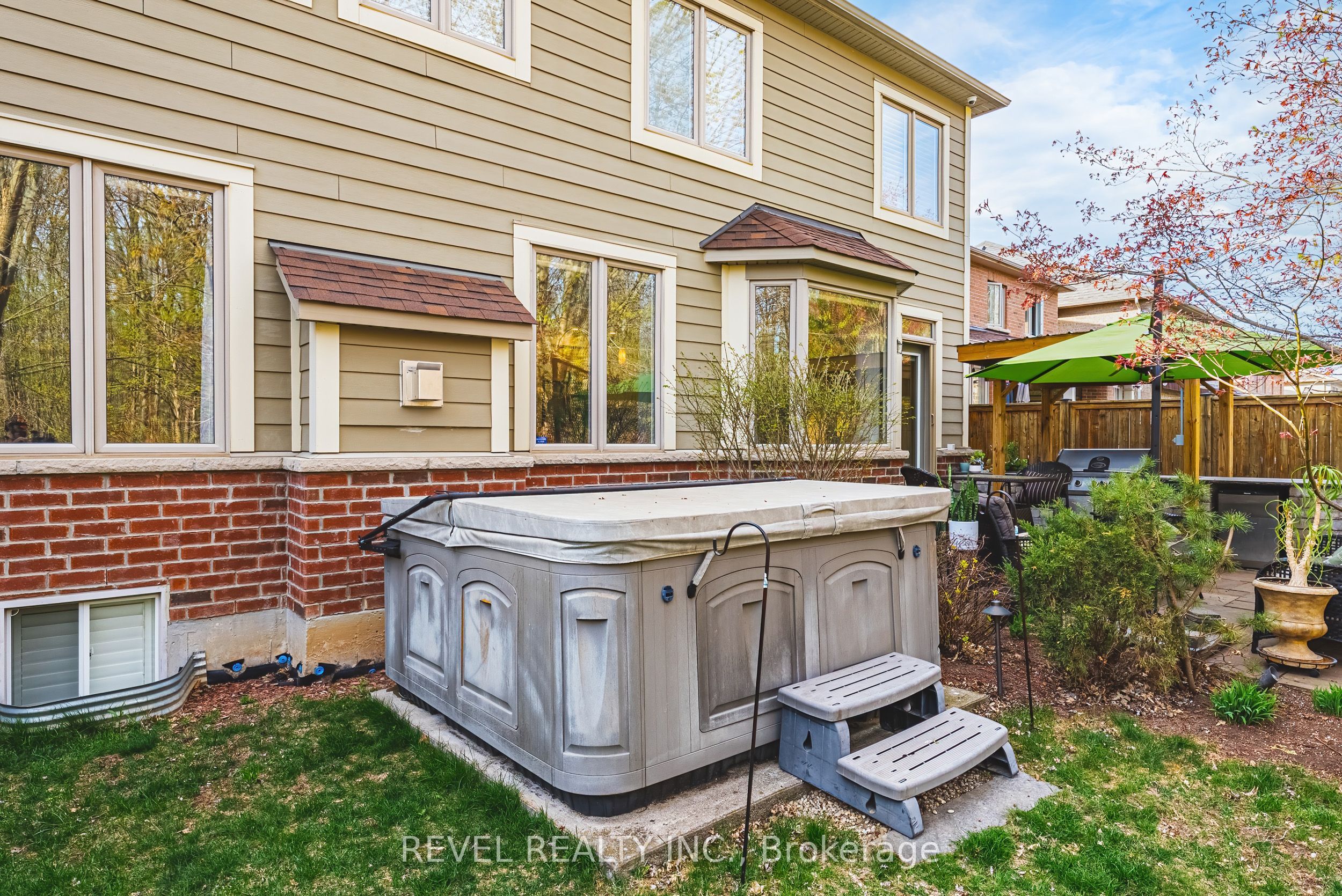 170 Forbes Terrace Property Photo 43