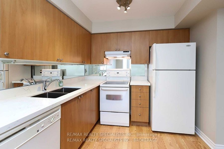 4620 Guildwood Way 44 Property Photo 11
