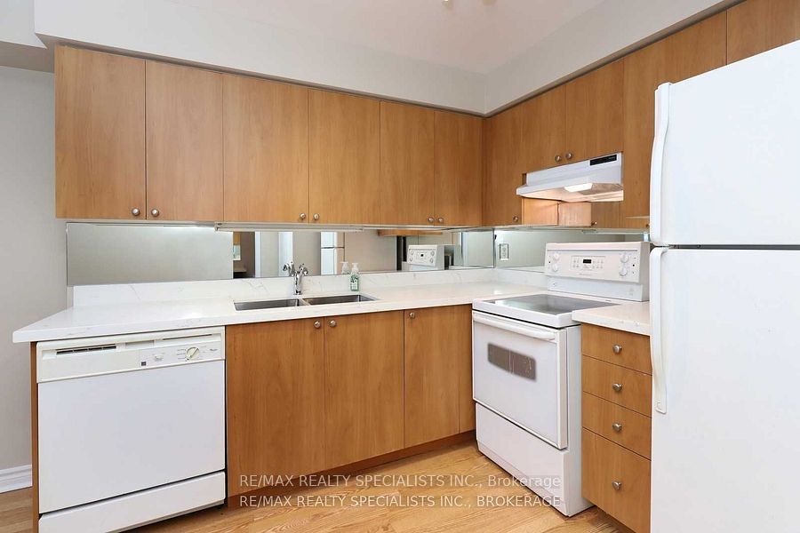 4620 Guildwood Way 44 Property Photo 14