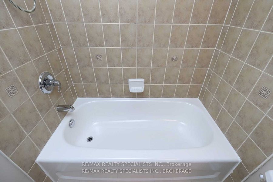 4620 Guildwood Way 44 Property Photo 18