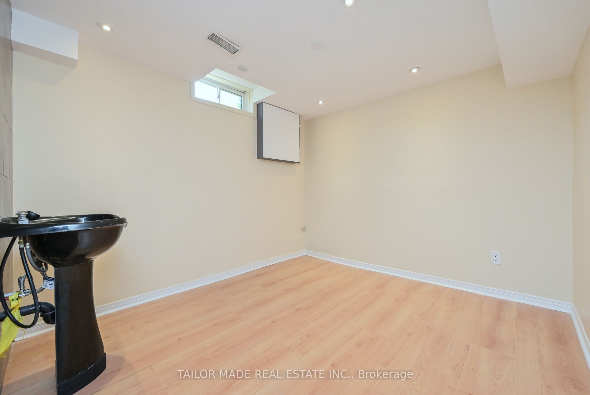 79 Guildford Crescent 79 Property Photo 24