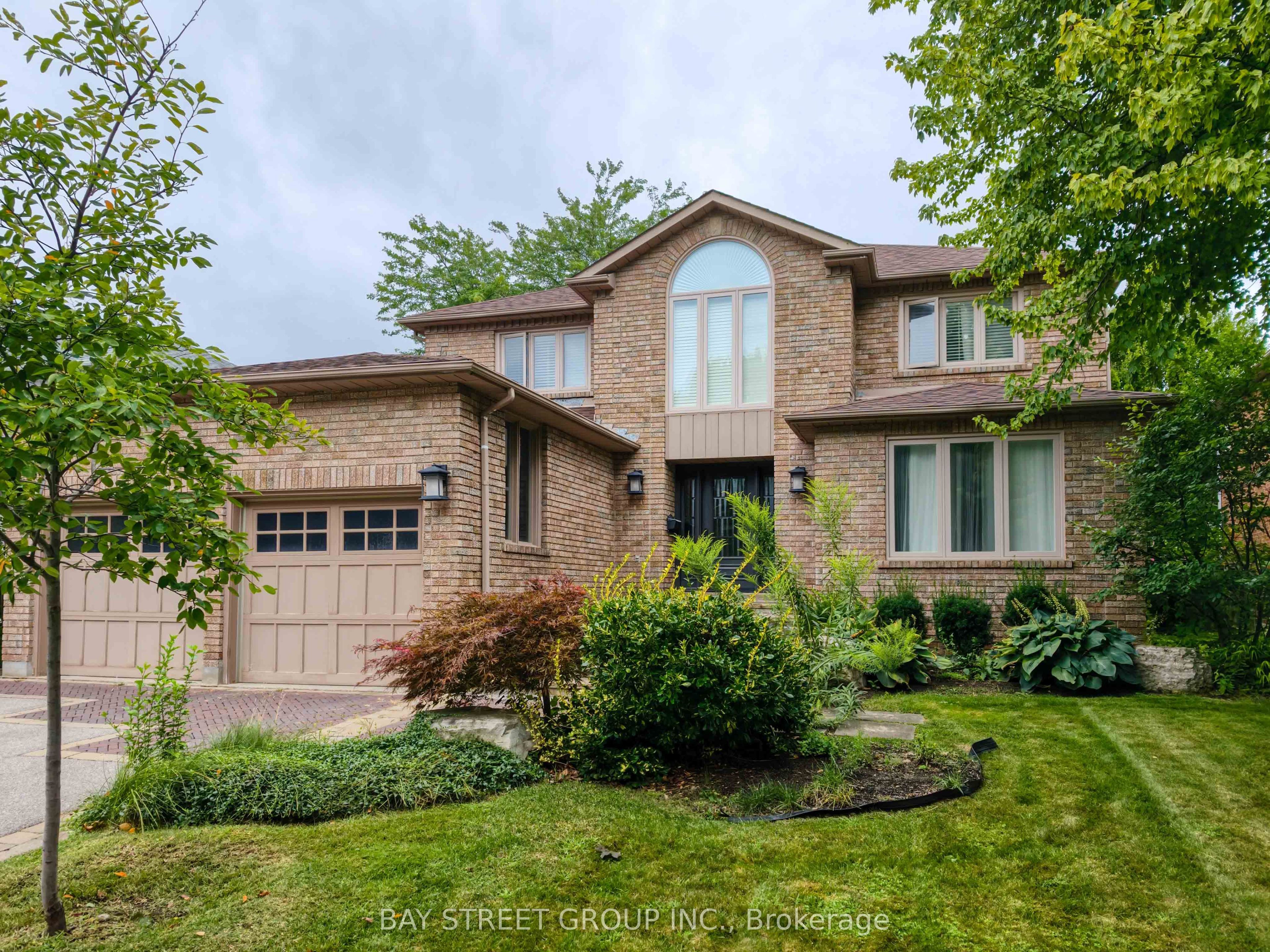2191 Dunvegan Avenue Property Photo 1