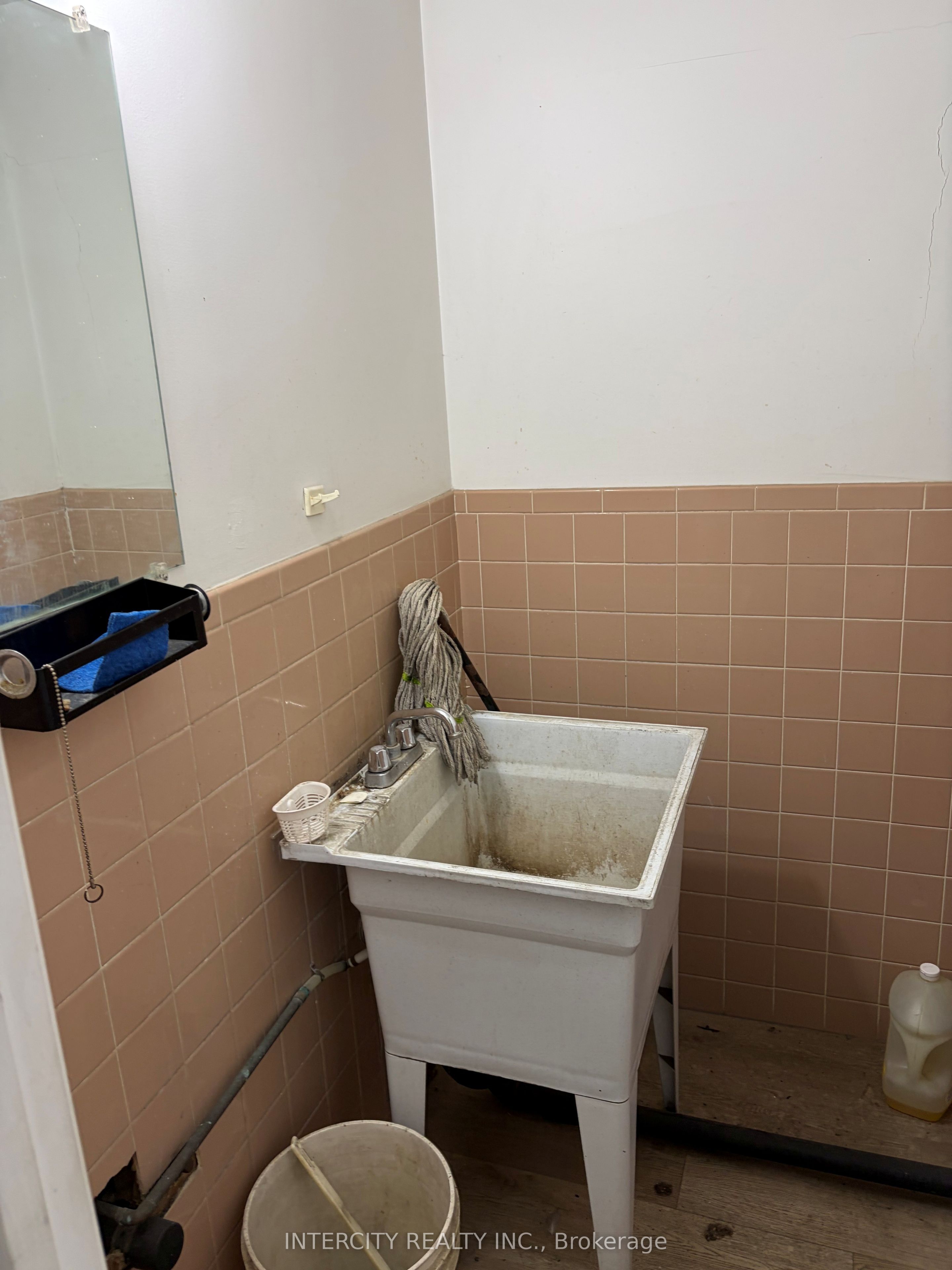 101 Toro Road 16 Property Photo 13