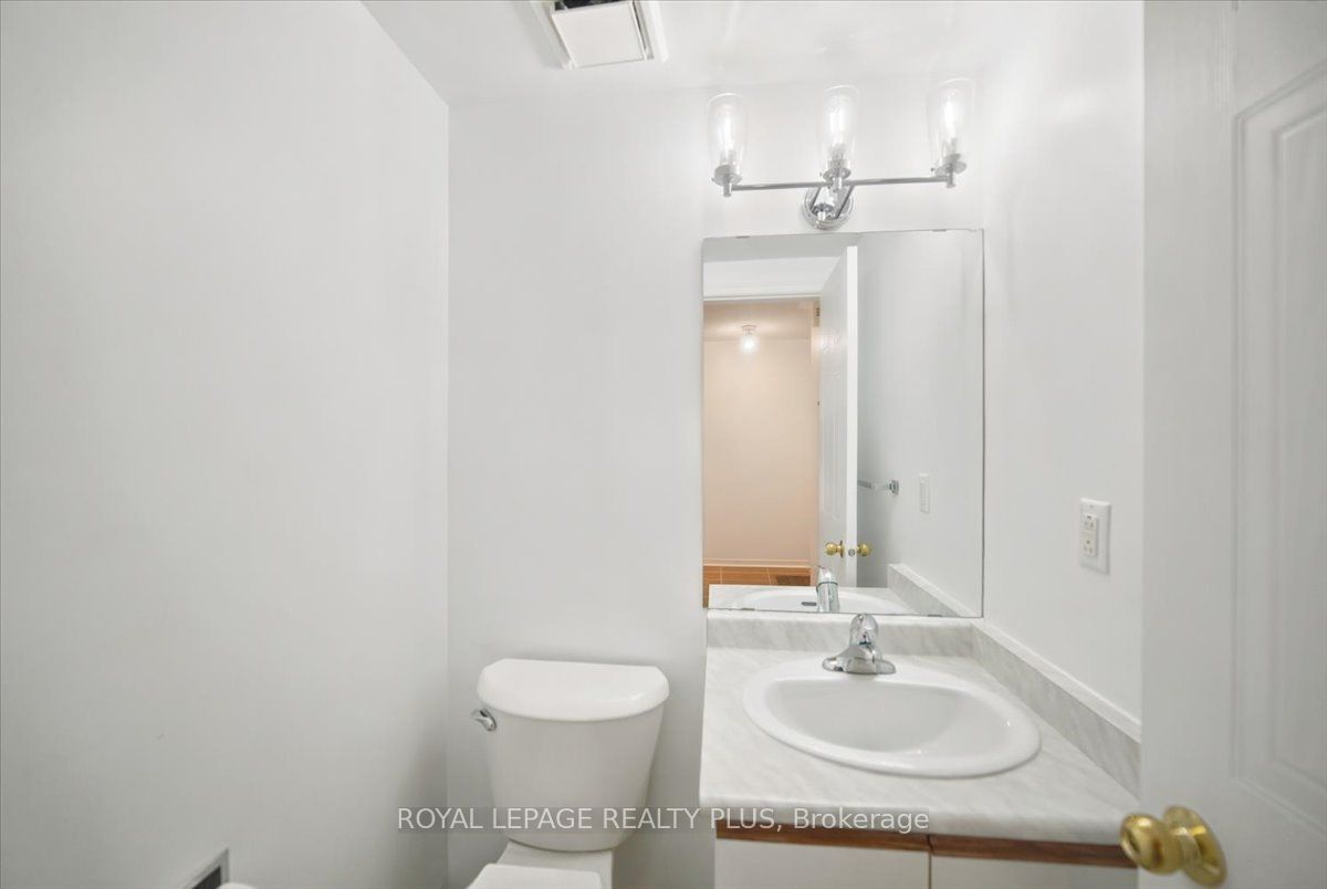 45 Bristol Road E 15 Property Photo 3