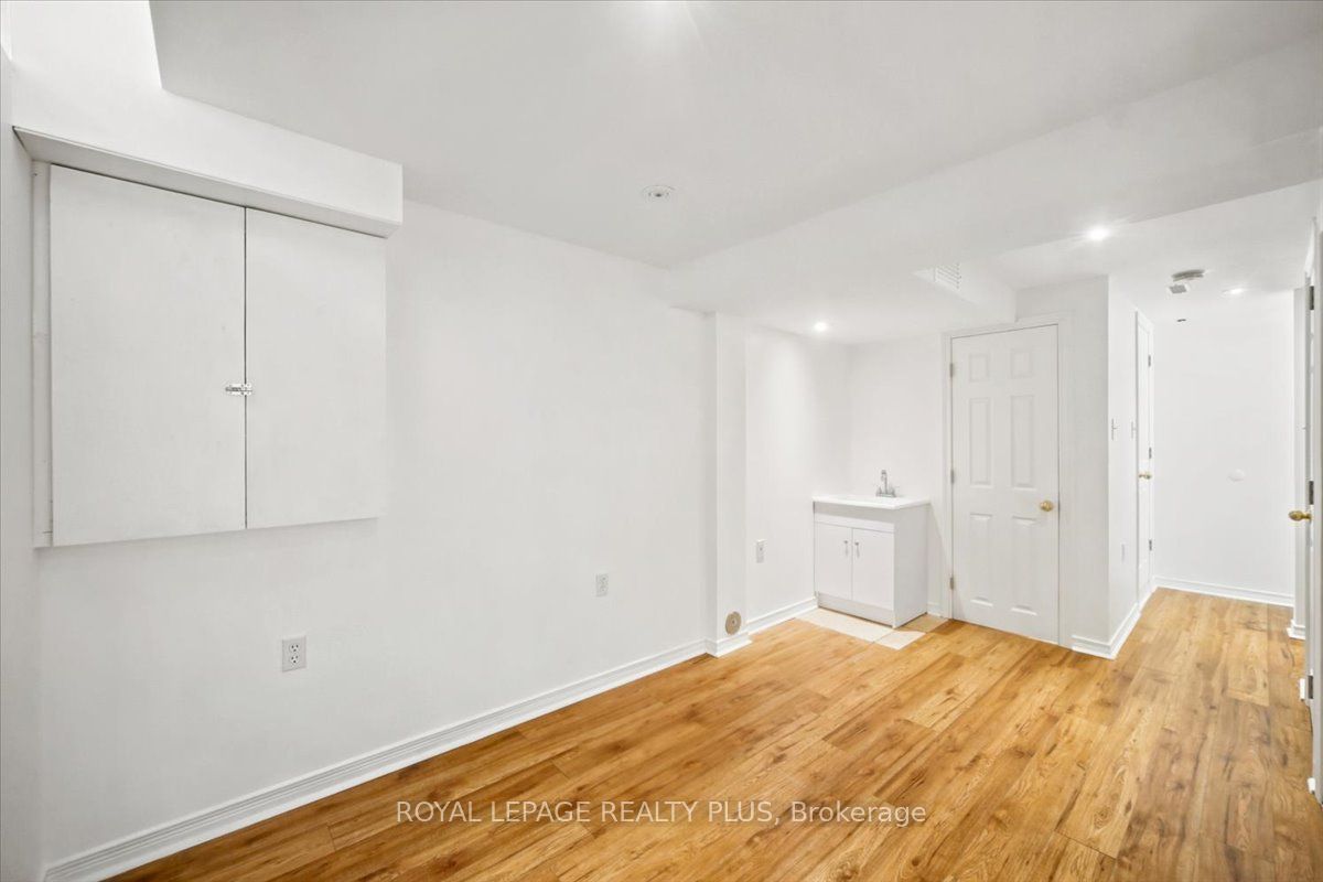 45 Bristol Road E 15 Property Photo 26