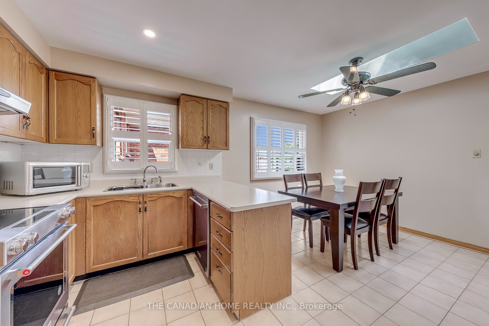 5472 Bourget Drive Property Photo 20