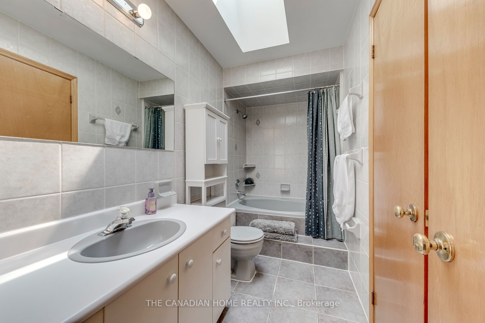 5472 Bourget Drive Property Photo 26