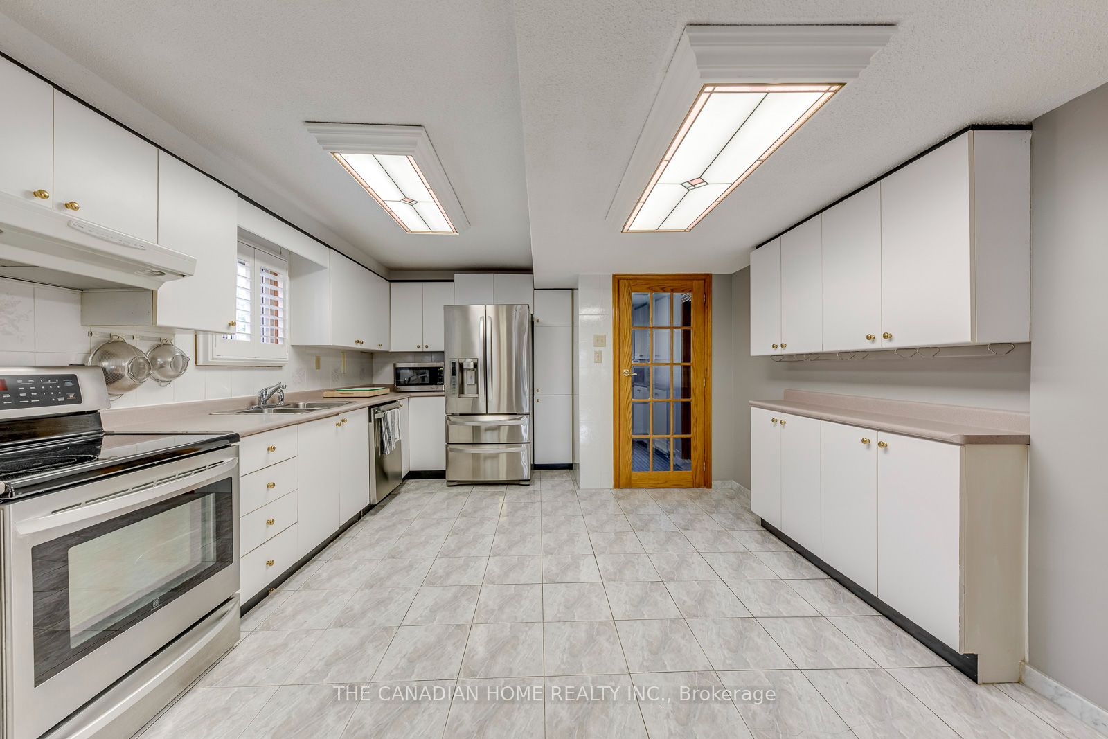 5472 Bourget Drive Property Photo 33