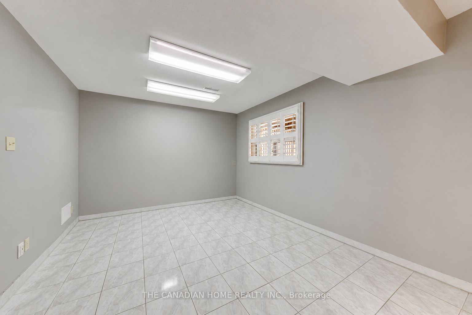 5472 Bourget Drive Property Photo 39