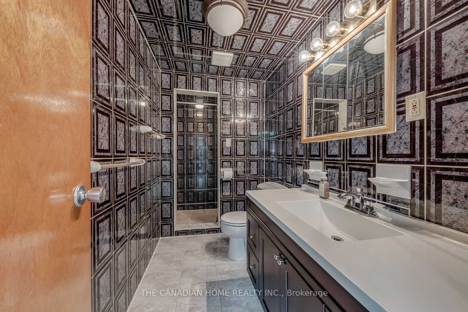 5472 Bourget Drive Property Photo 41
