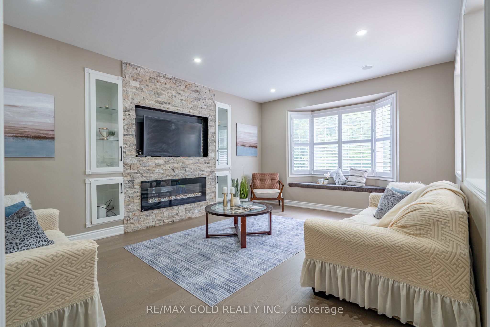 141 Whitwell Drive Property Photo 11