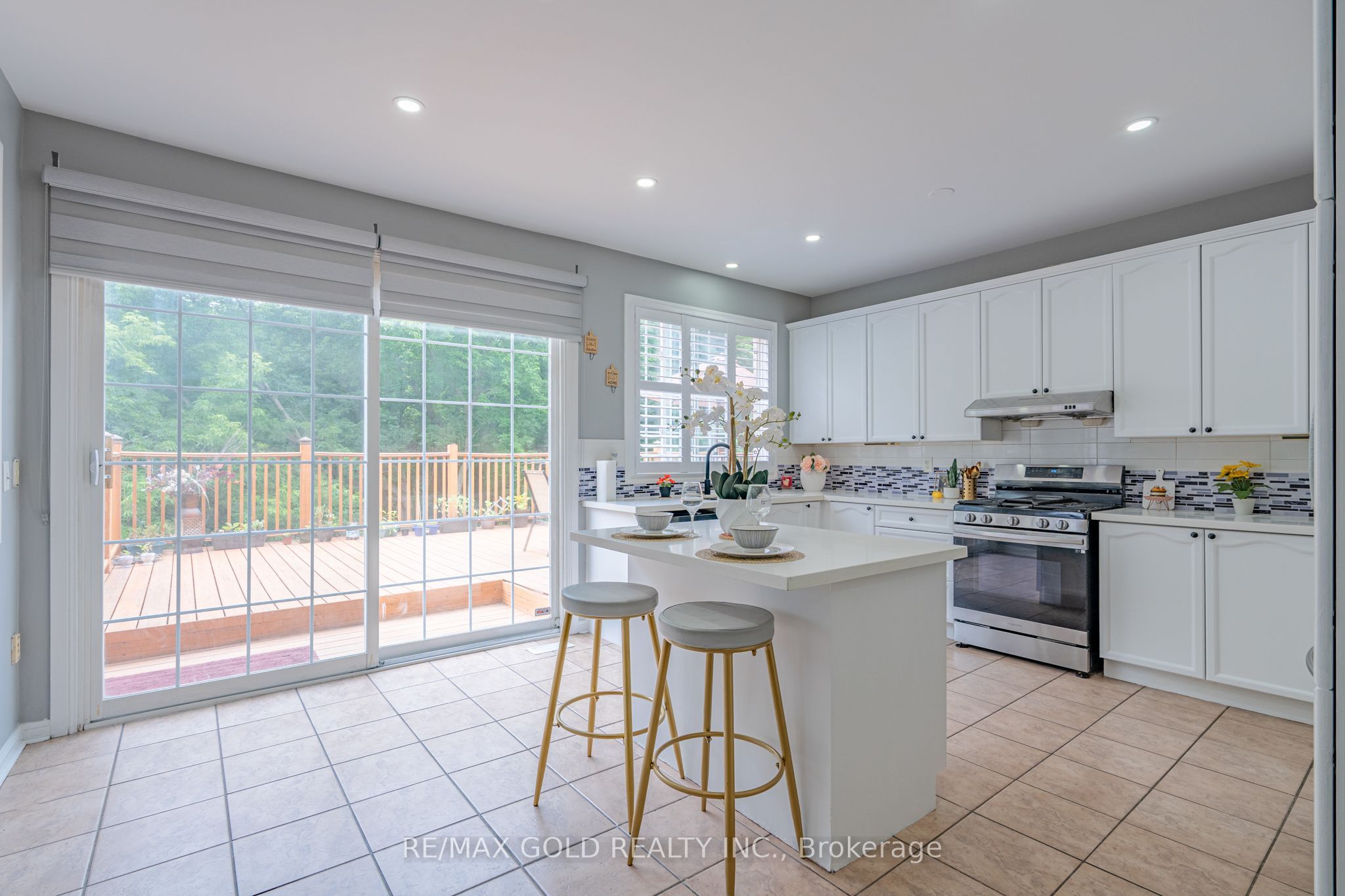 141 Whitwell Drive Property Photo 13