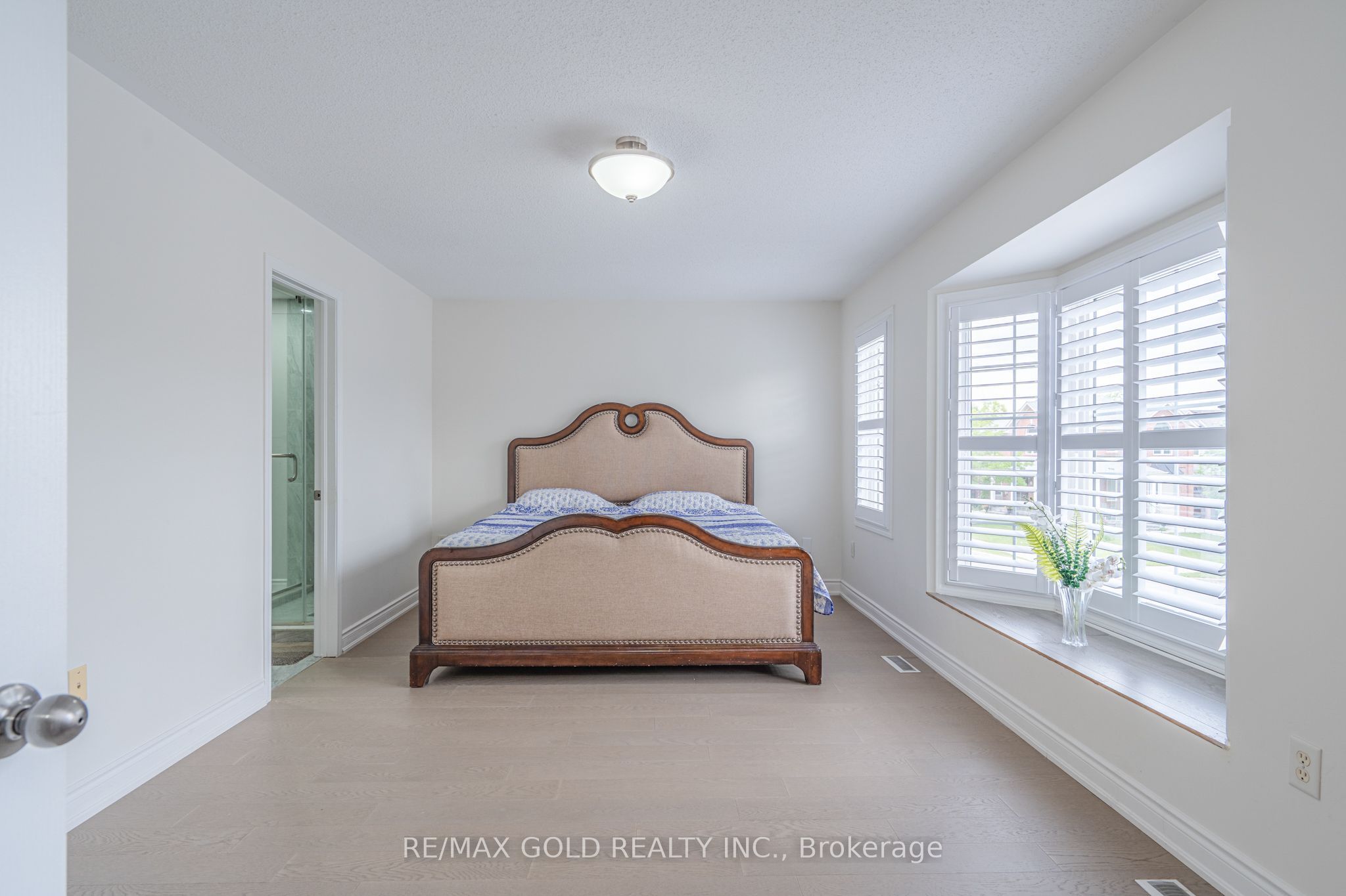 141 Whitwell Drive Property Photo 23