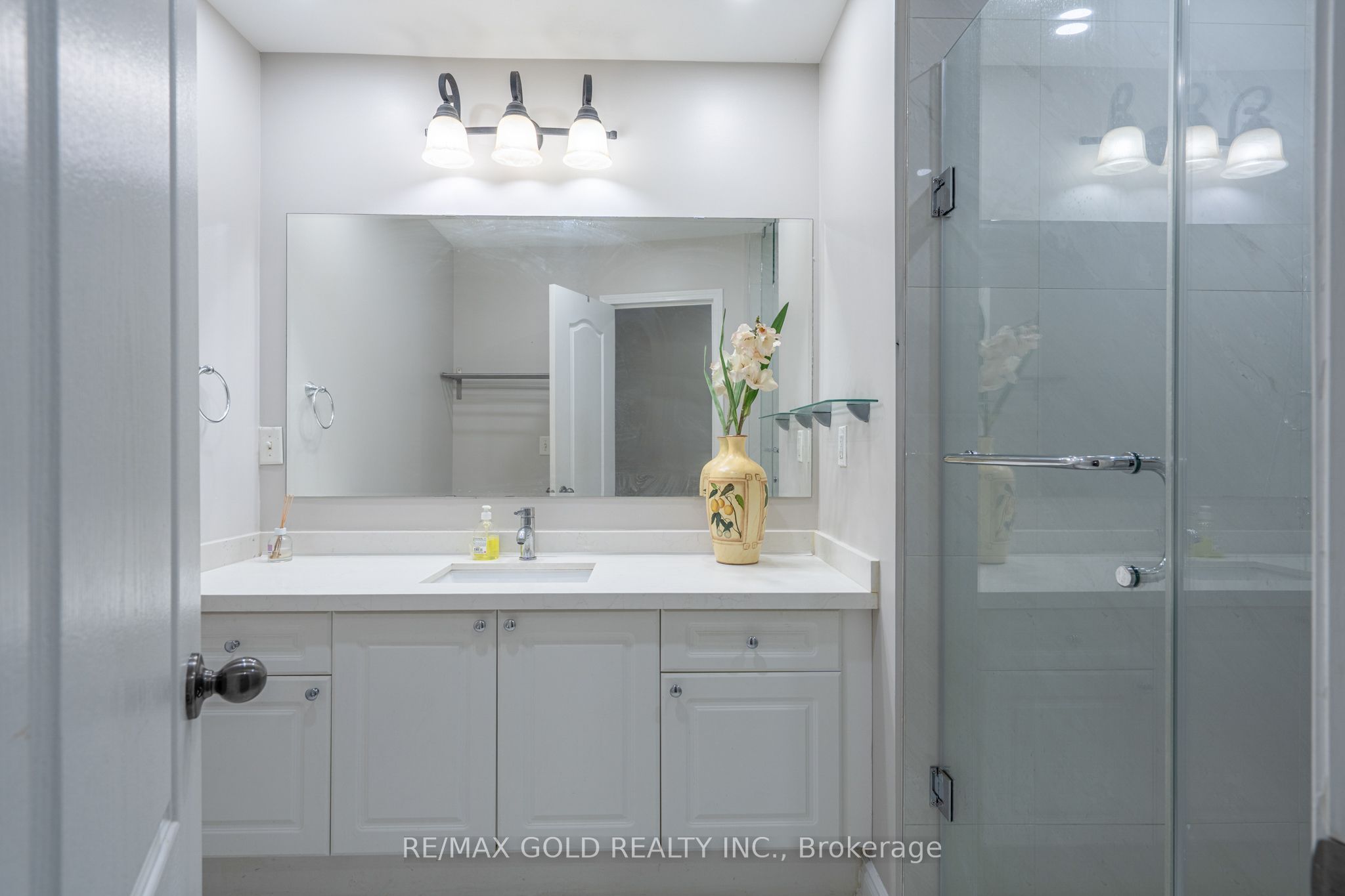141 Whitwell Drive Property Photo 28