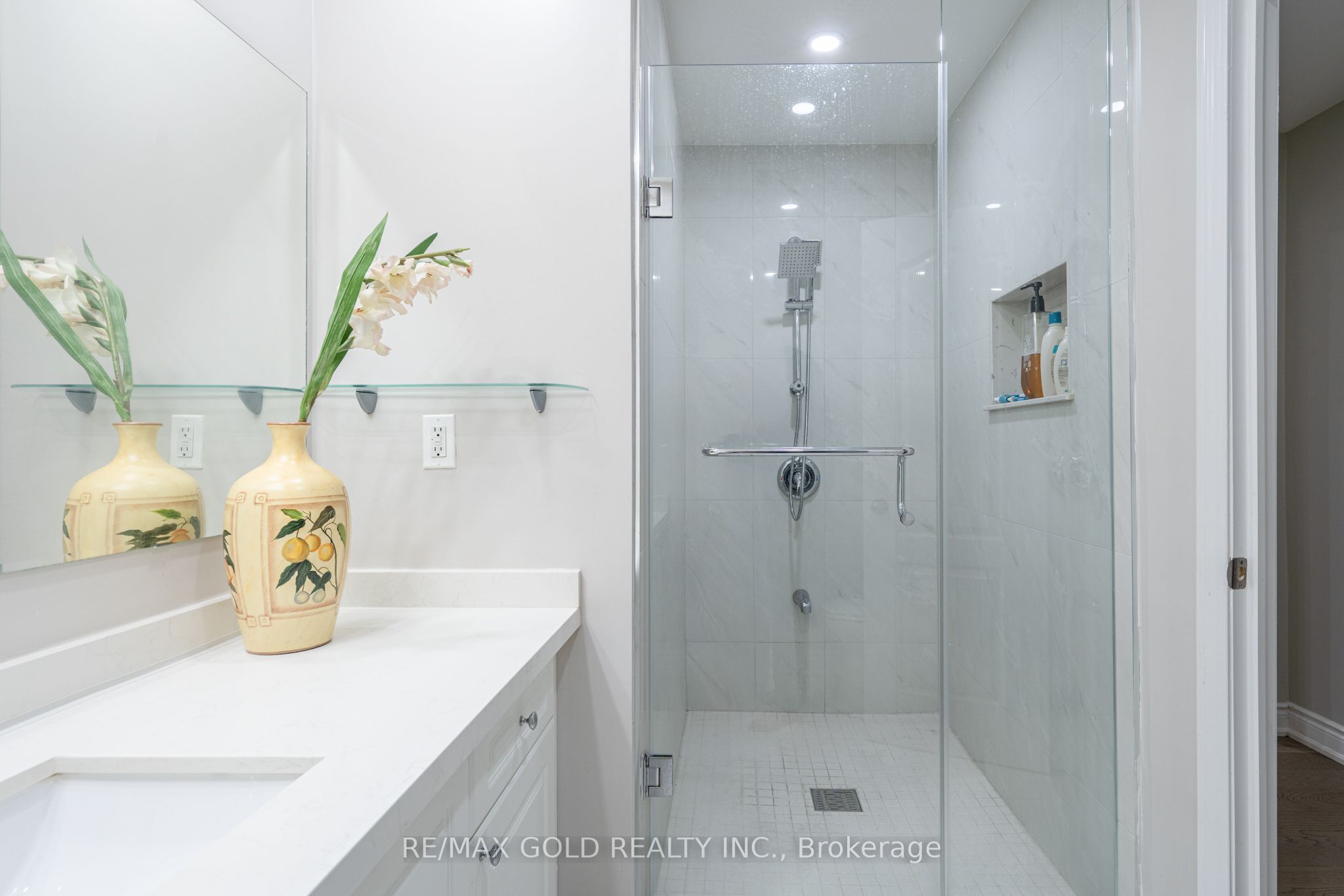 141 Whitwell Drive Property Photo 29
