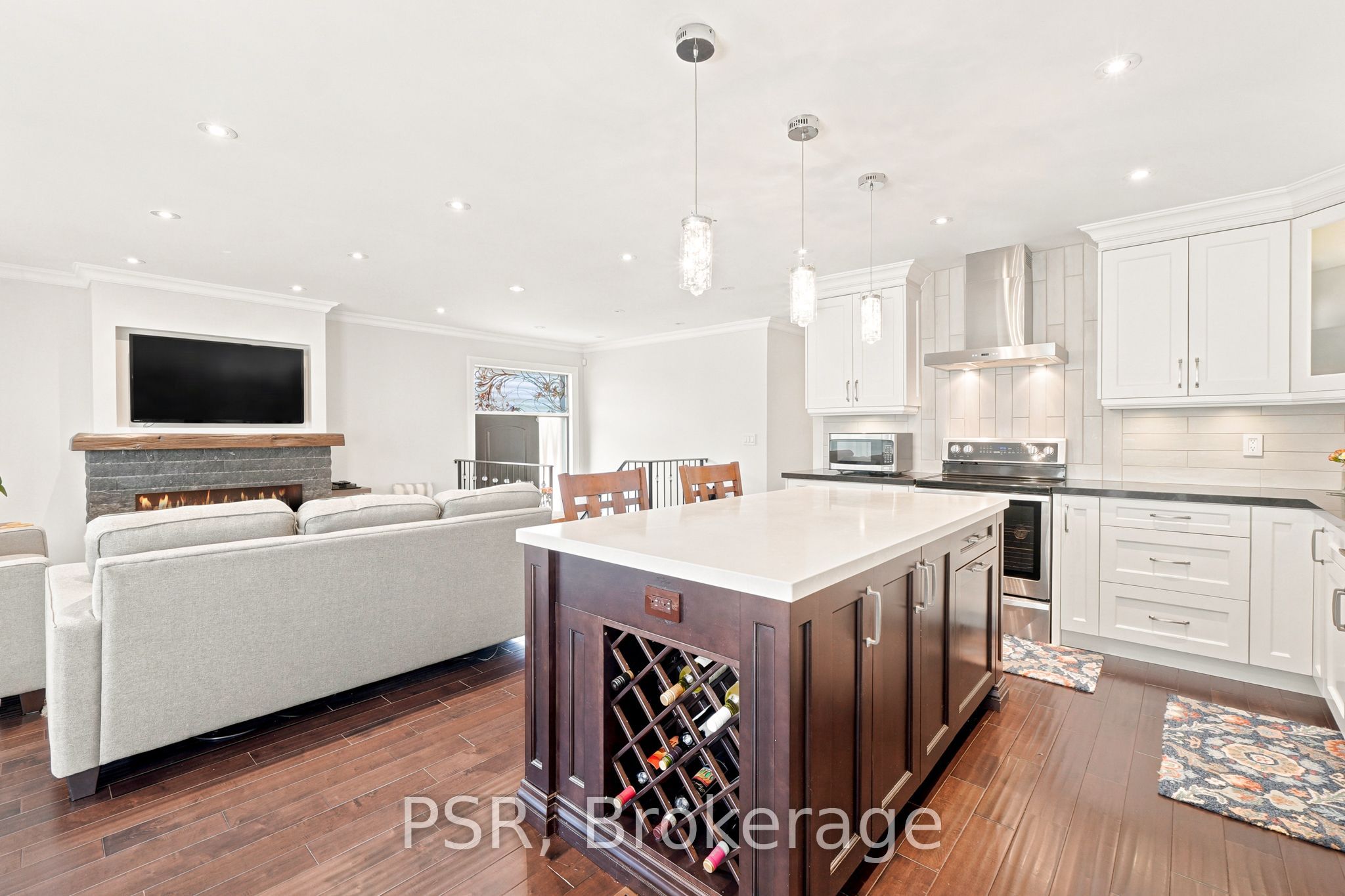 61 Robinglade Drive Property Photo 6