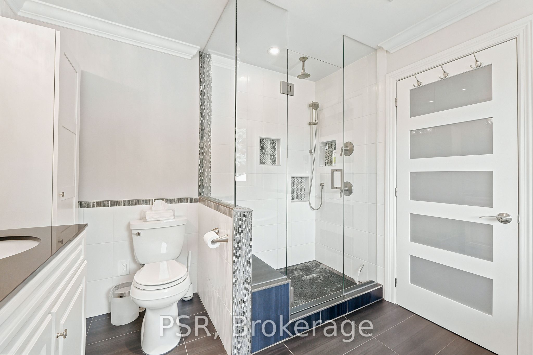 61 Robinglade Drive Property Photo 26