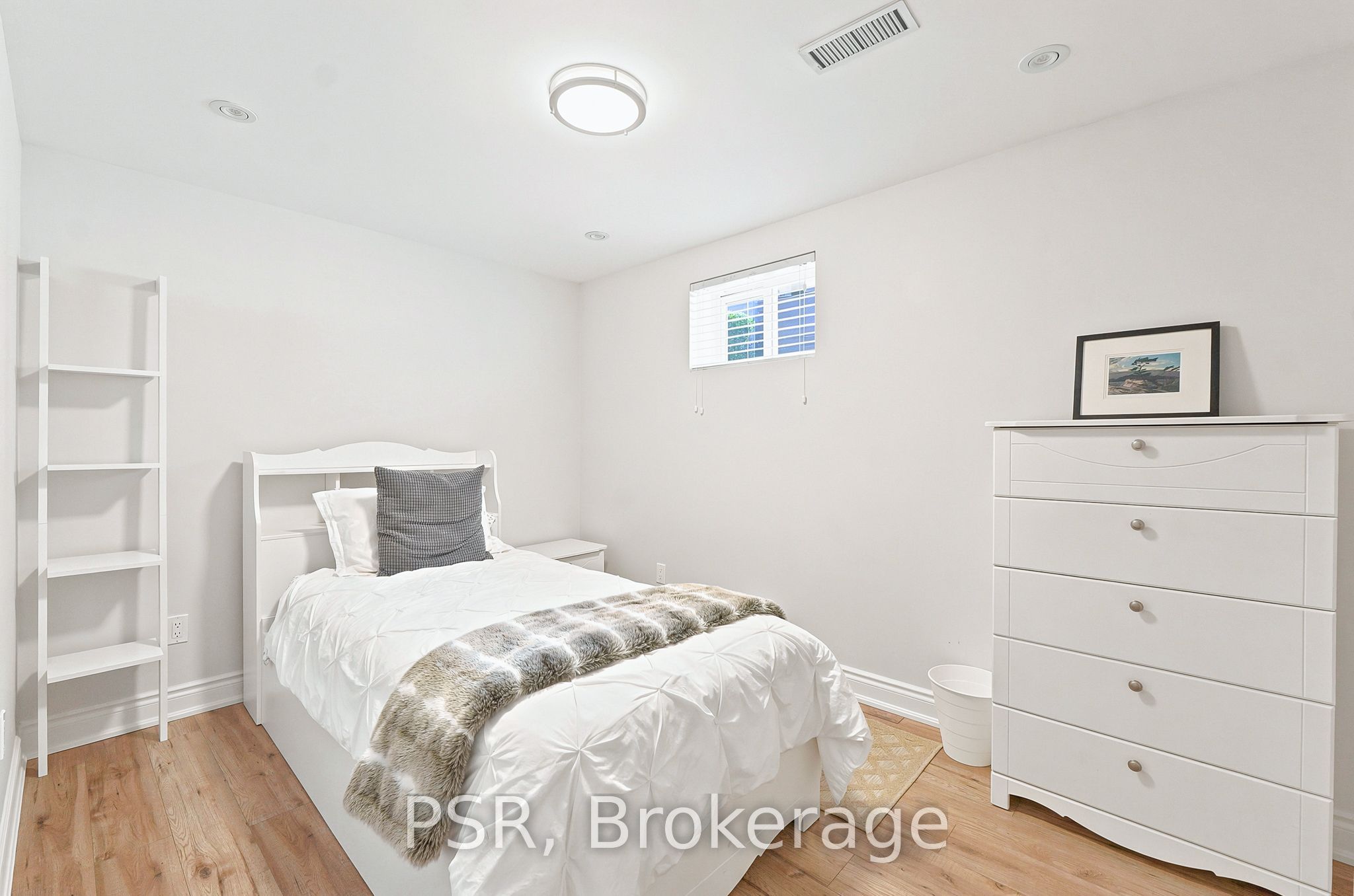 61 Robinglade Drive Property Photo 32