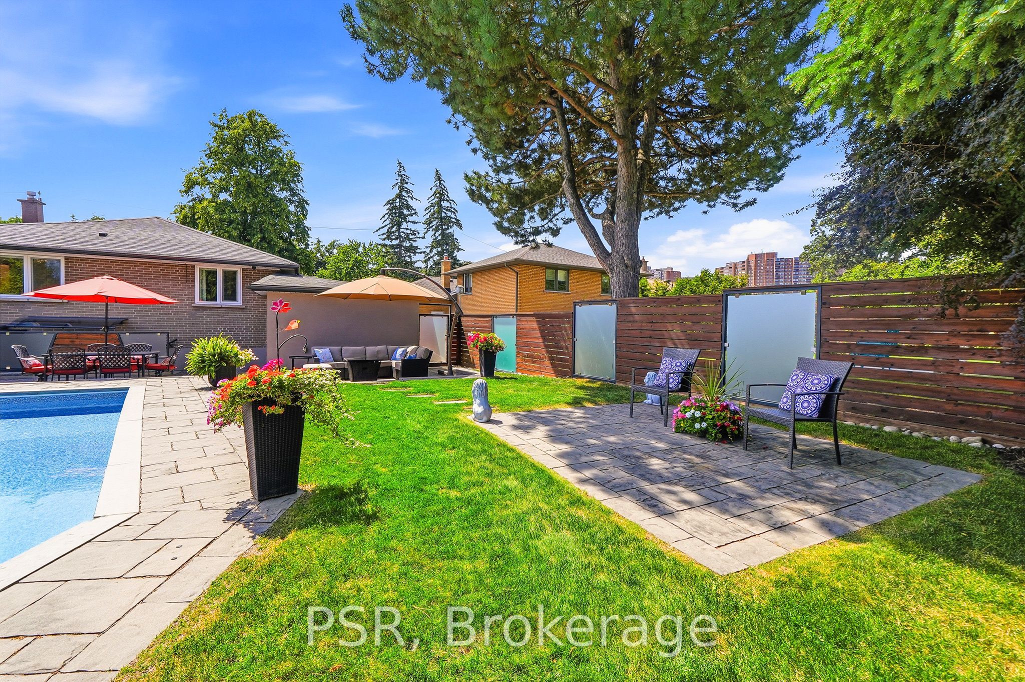 61 Robinglade Drive Property Photo 42