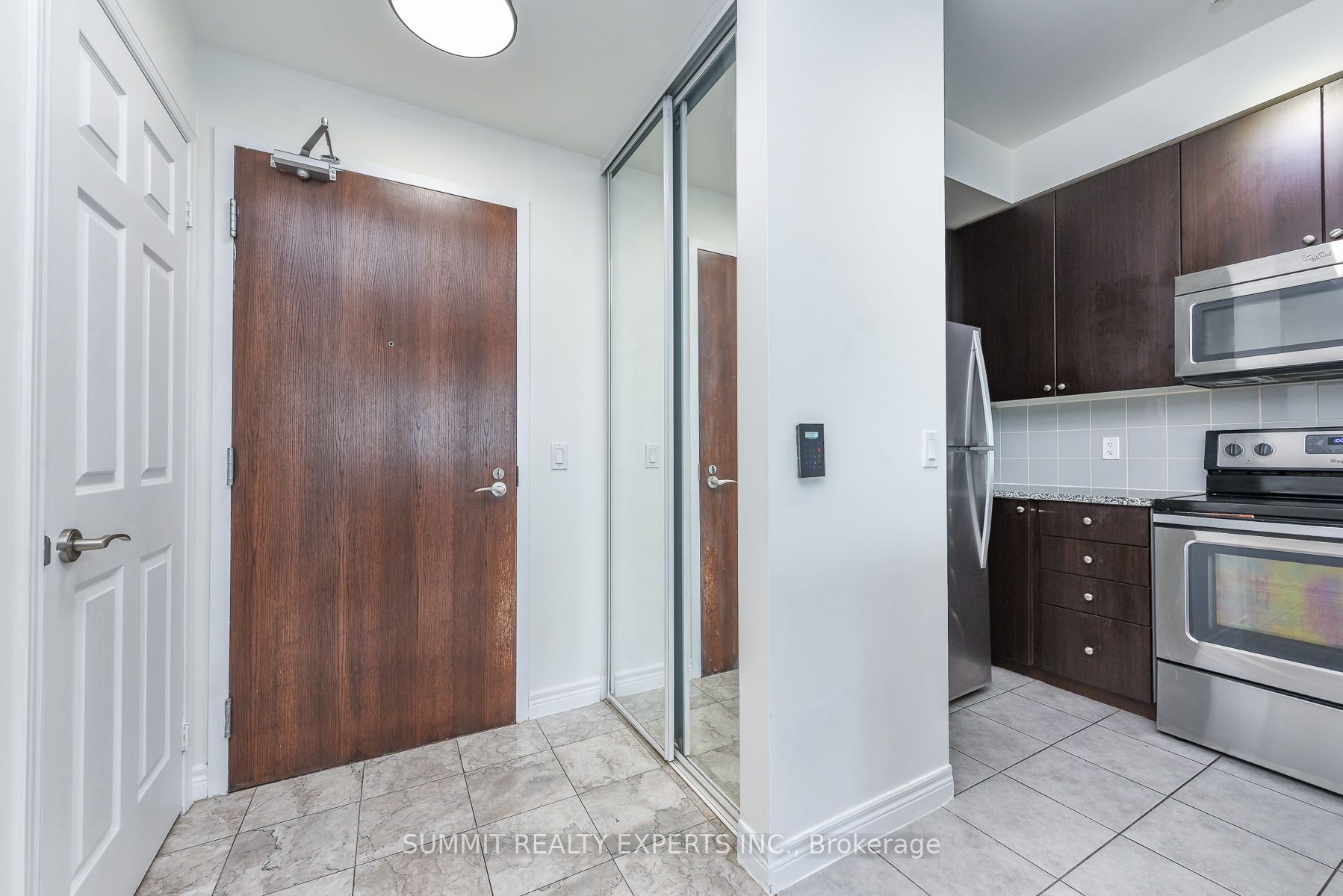 339 Rathburn Road W 1211 Property Photo 16