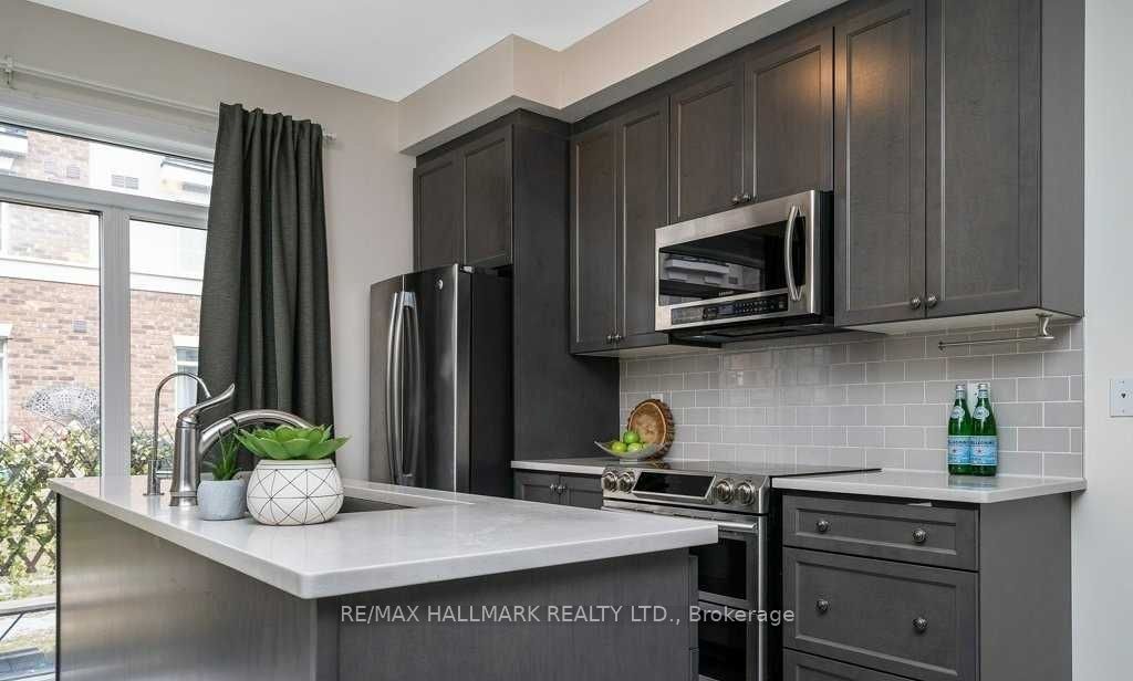 636 Evans Avenue 3 Property Photo 10