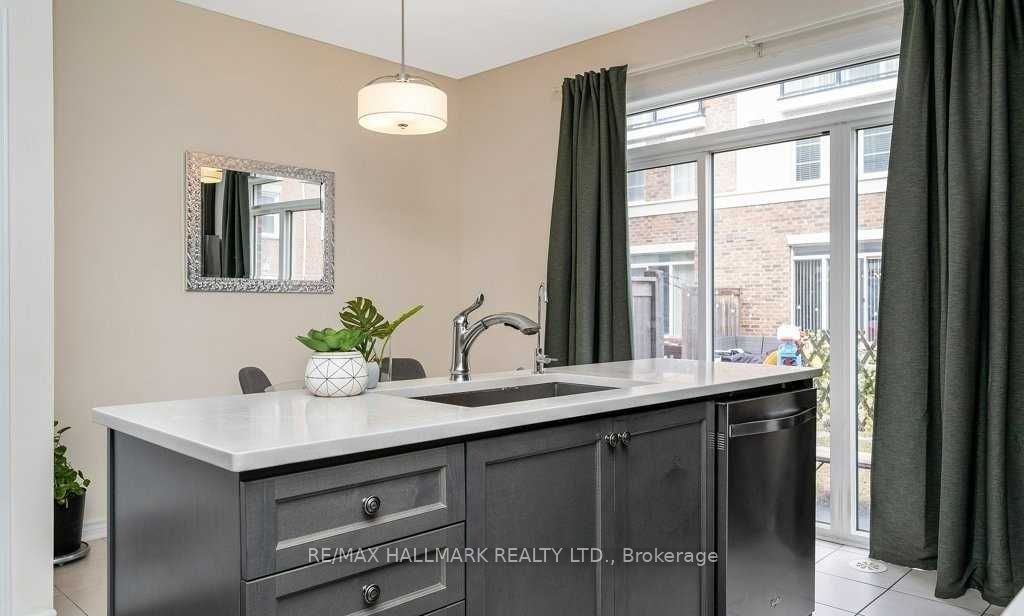 636 Evans Avenue 3 Property Photo 11