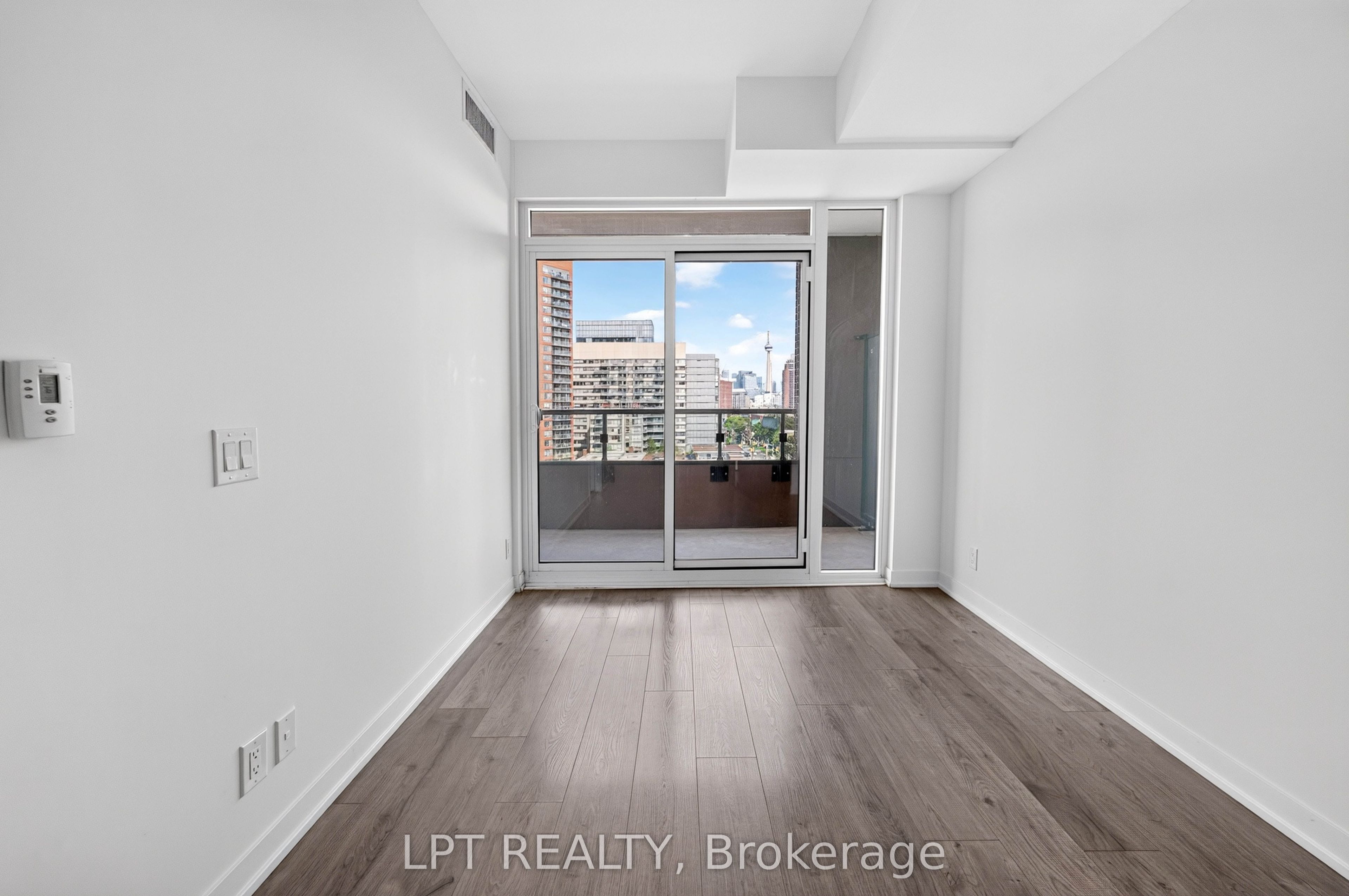 285 Dufferin Street 609 Property Photo 7