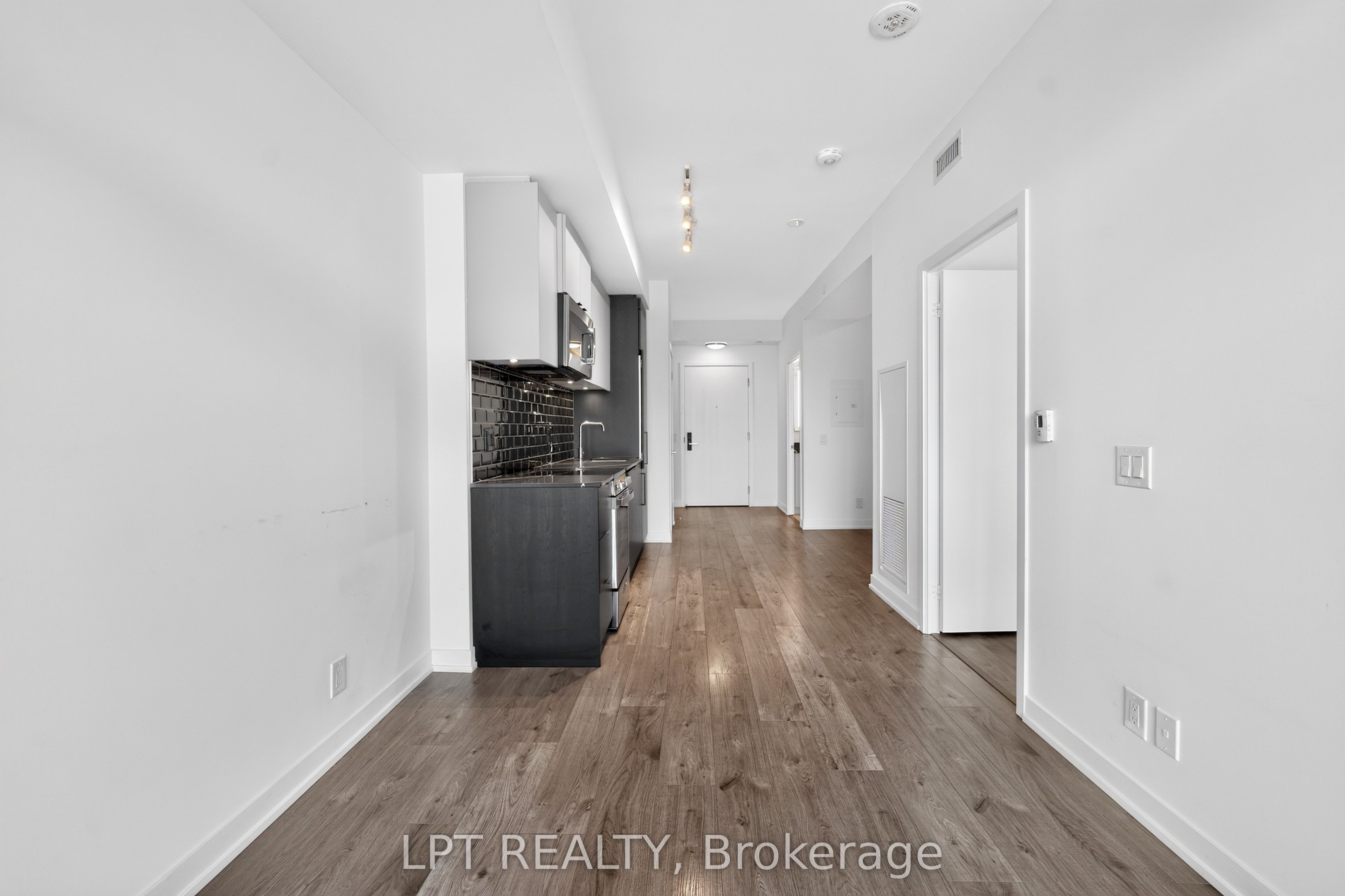 285 Dufferin Street 609 Property Photo 10
