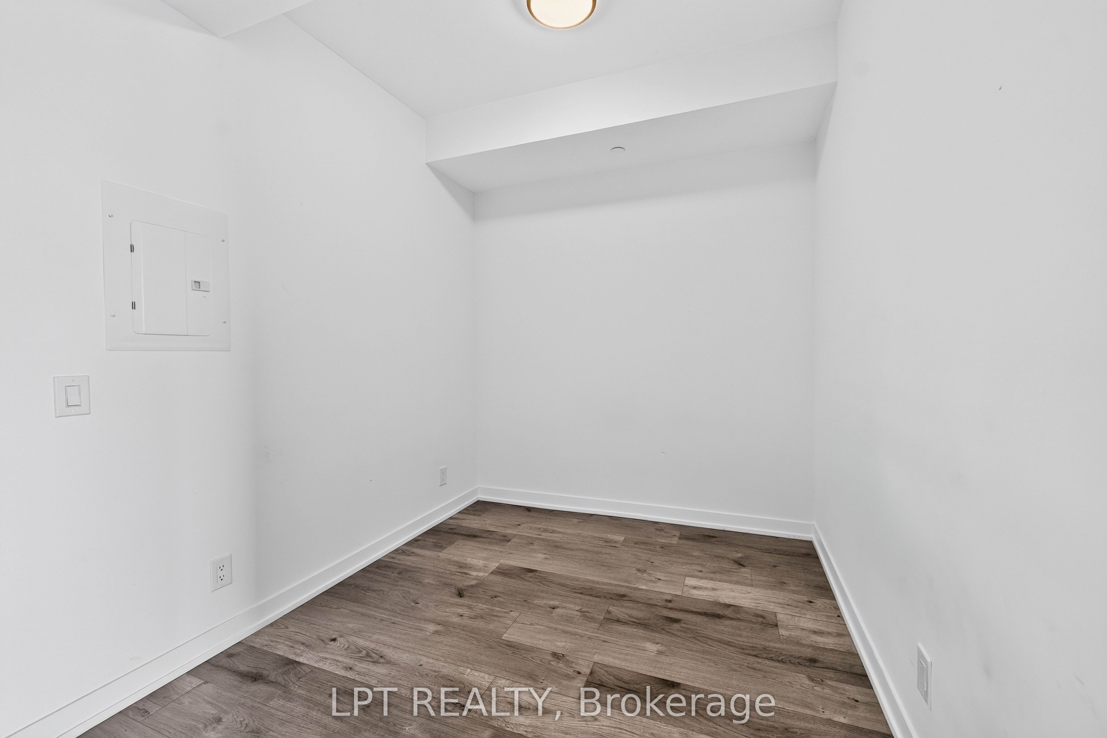 285 Dufferin Street 609 Property Photo 14