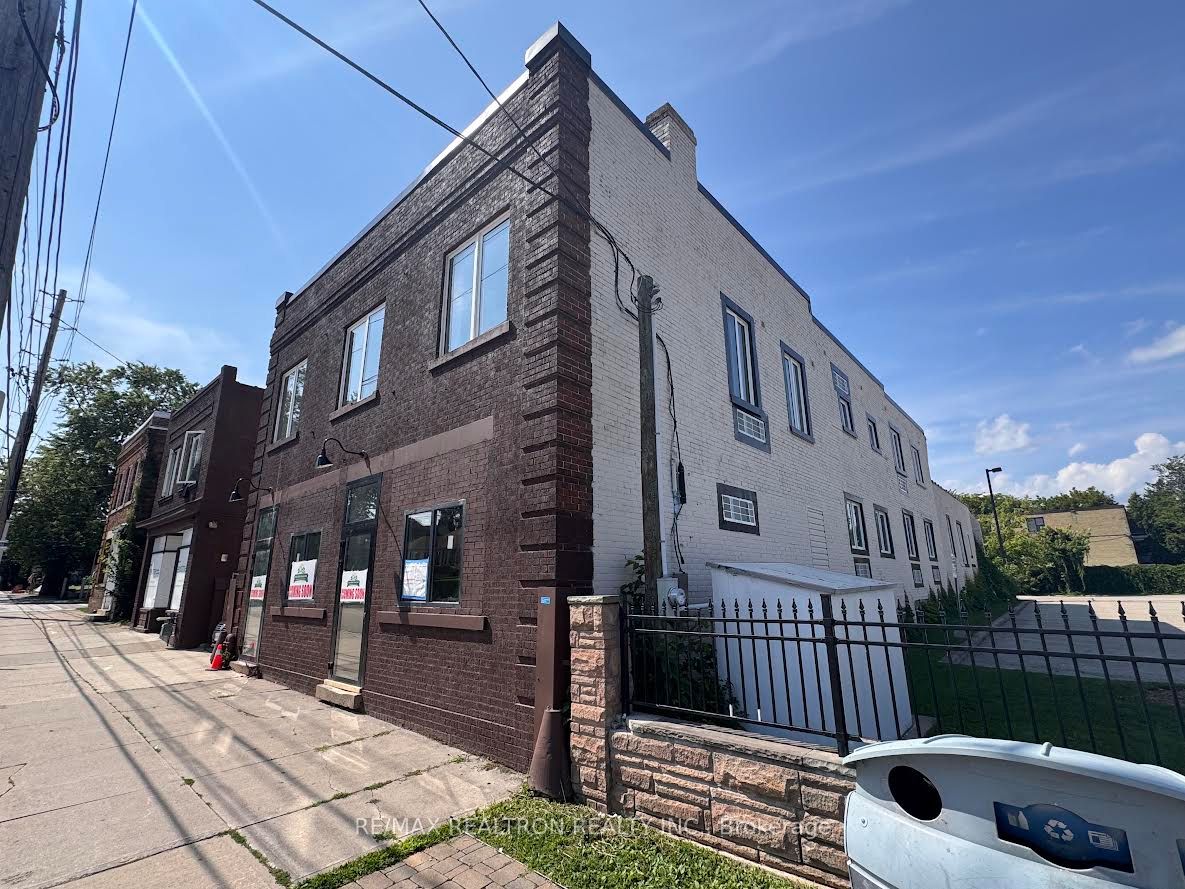 78 Mimico Avenue Property Photo 1