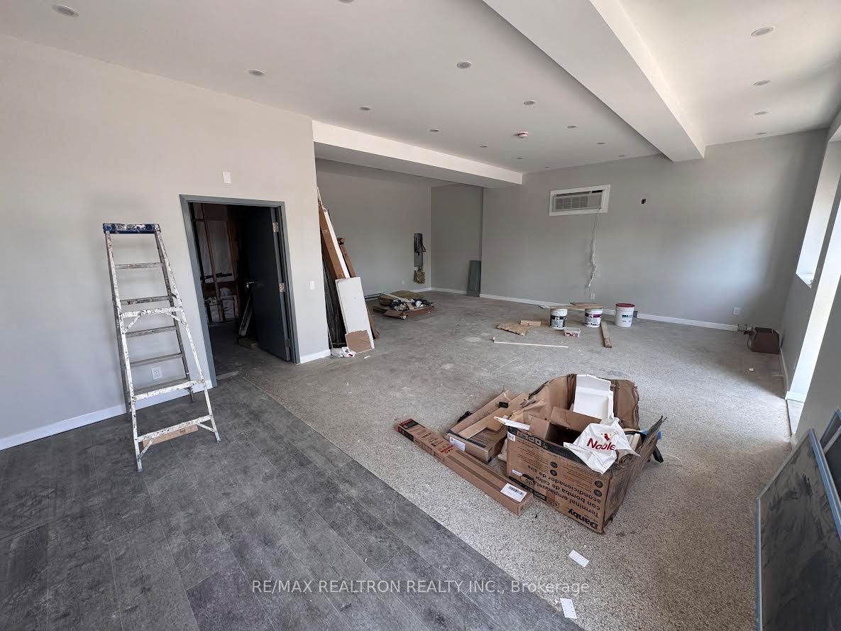 78 Mimico Avenue Property Photo 2