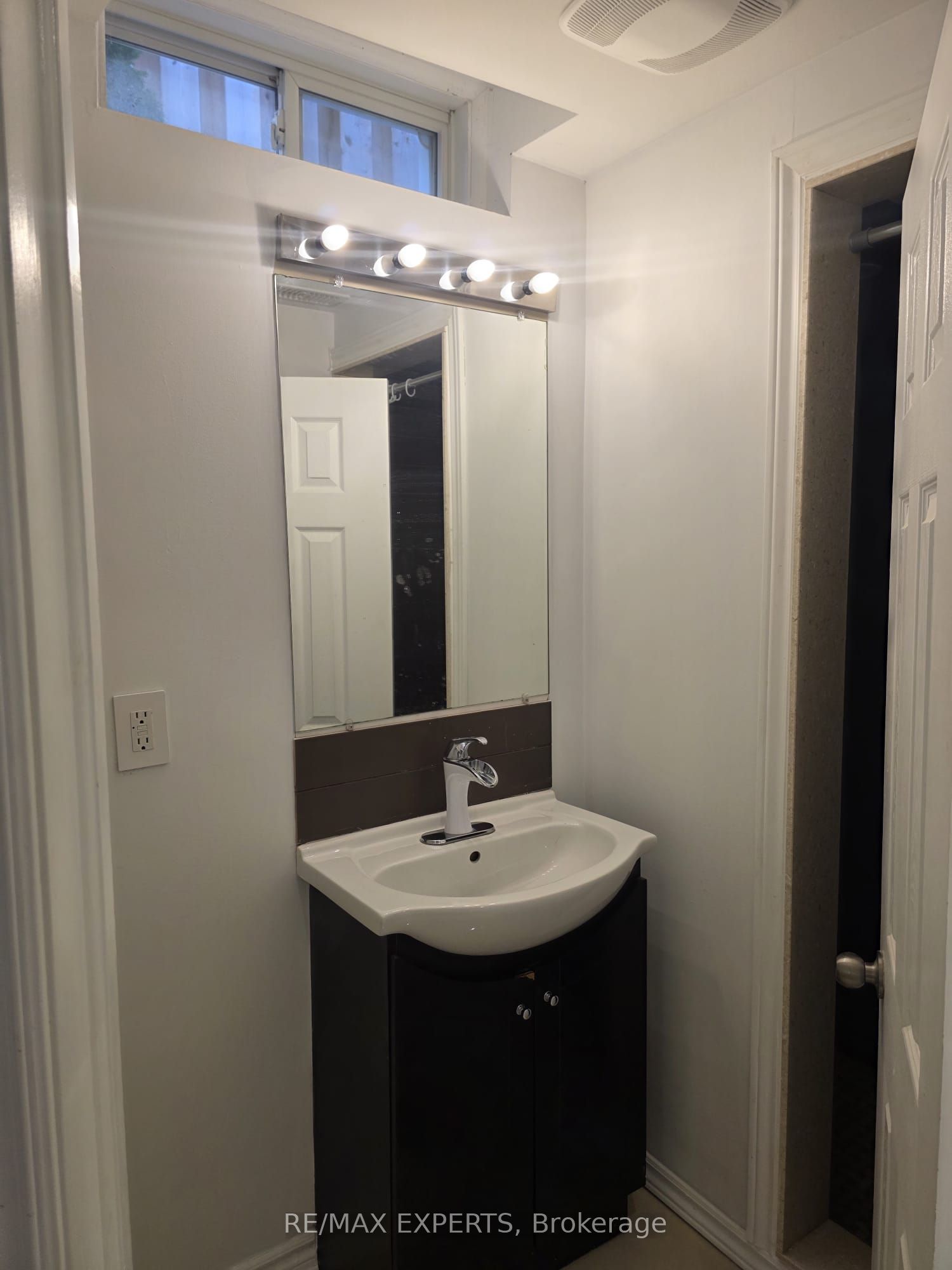 20 Deer Valley Drive Bsmt Property Photo 19