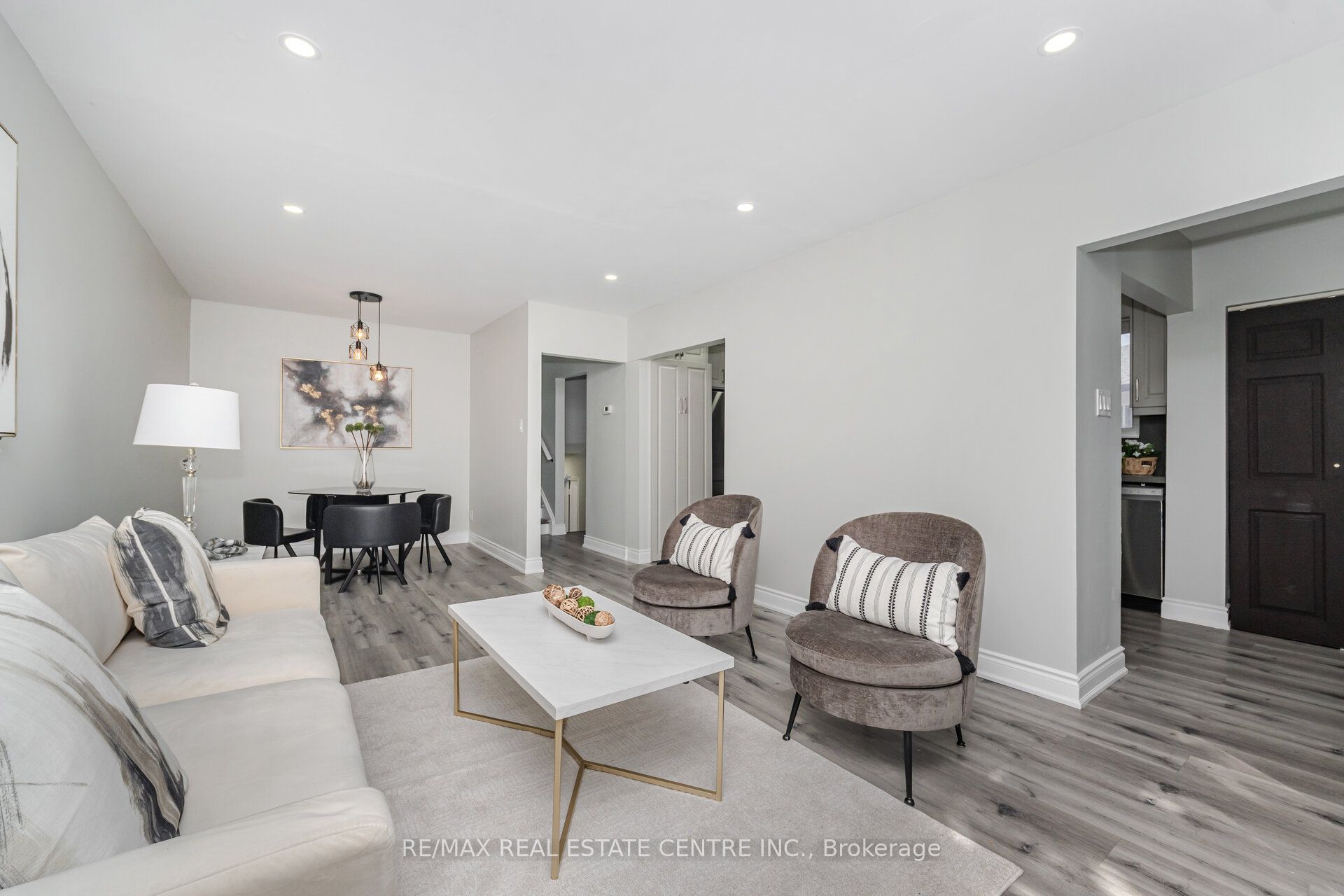 34 Windermere Court Property Photo 1