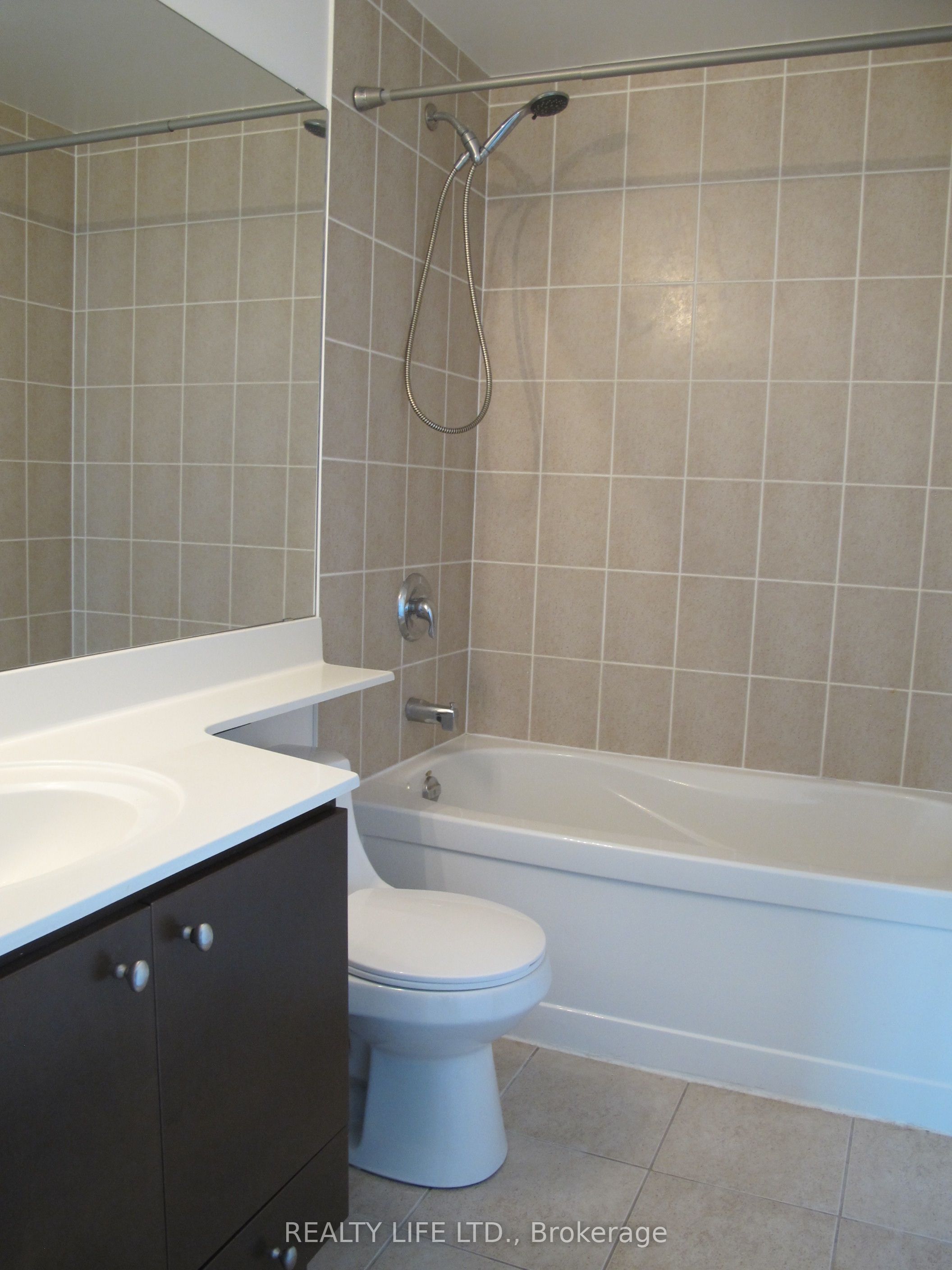 60 Absolute Avenue 1401 Property Photo 13